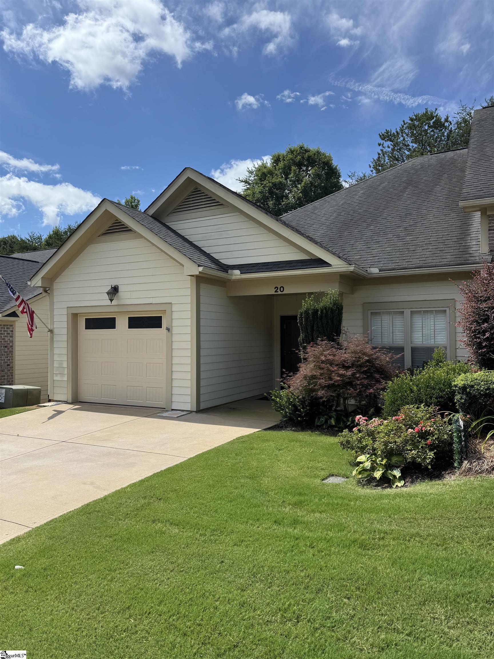 20 Shady Hollow Lane Property Photo 1
