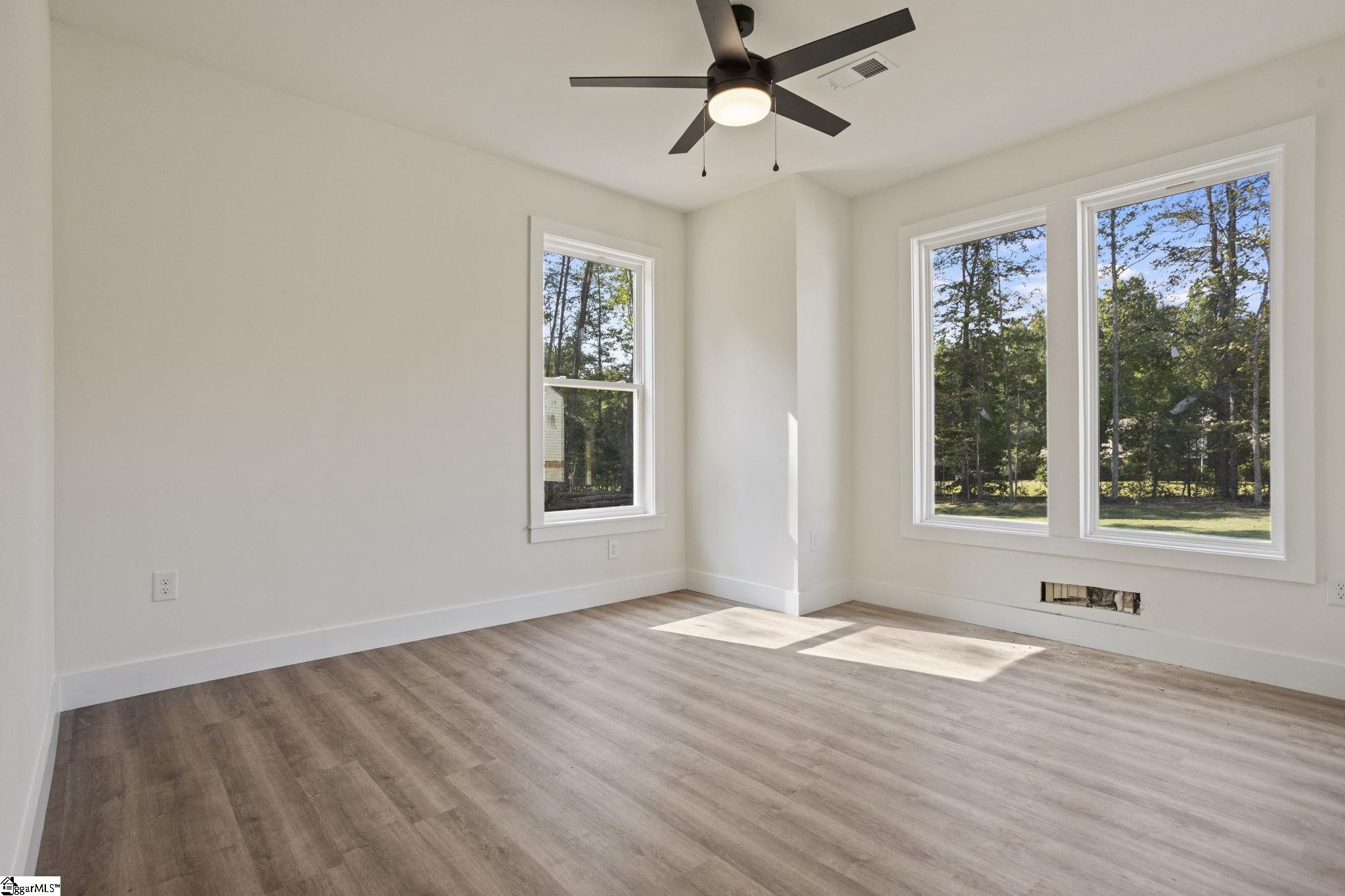 171 Easy Street Property Photo 13