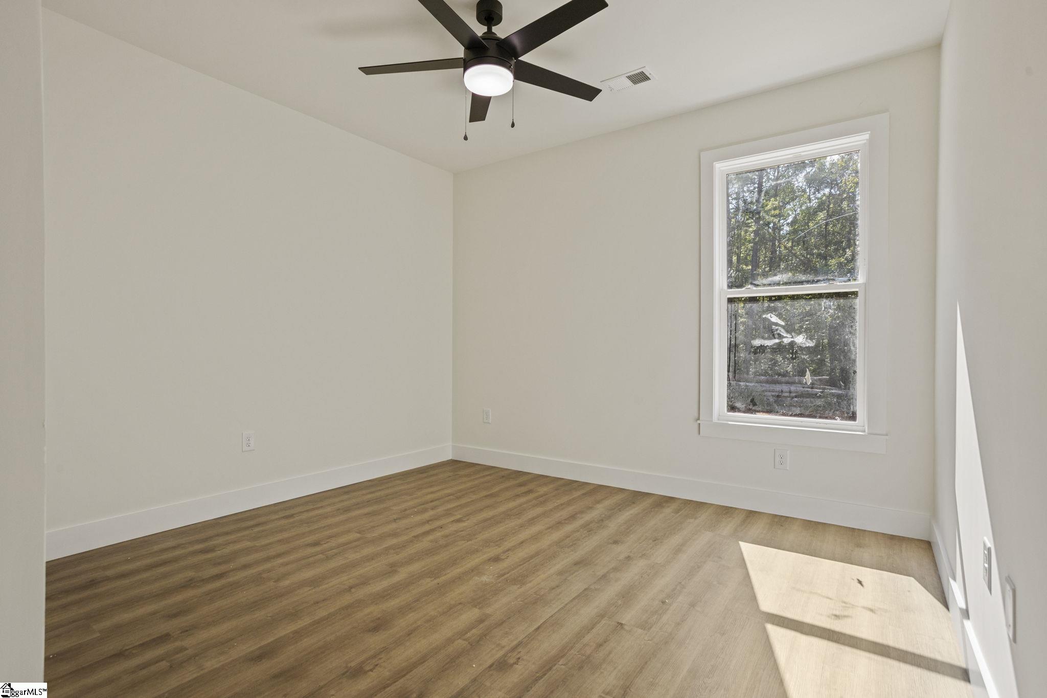 171 Easy Street Property Photo 16