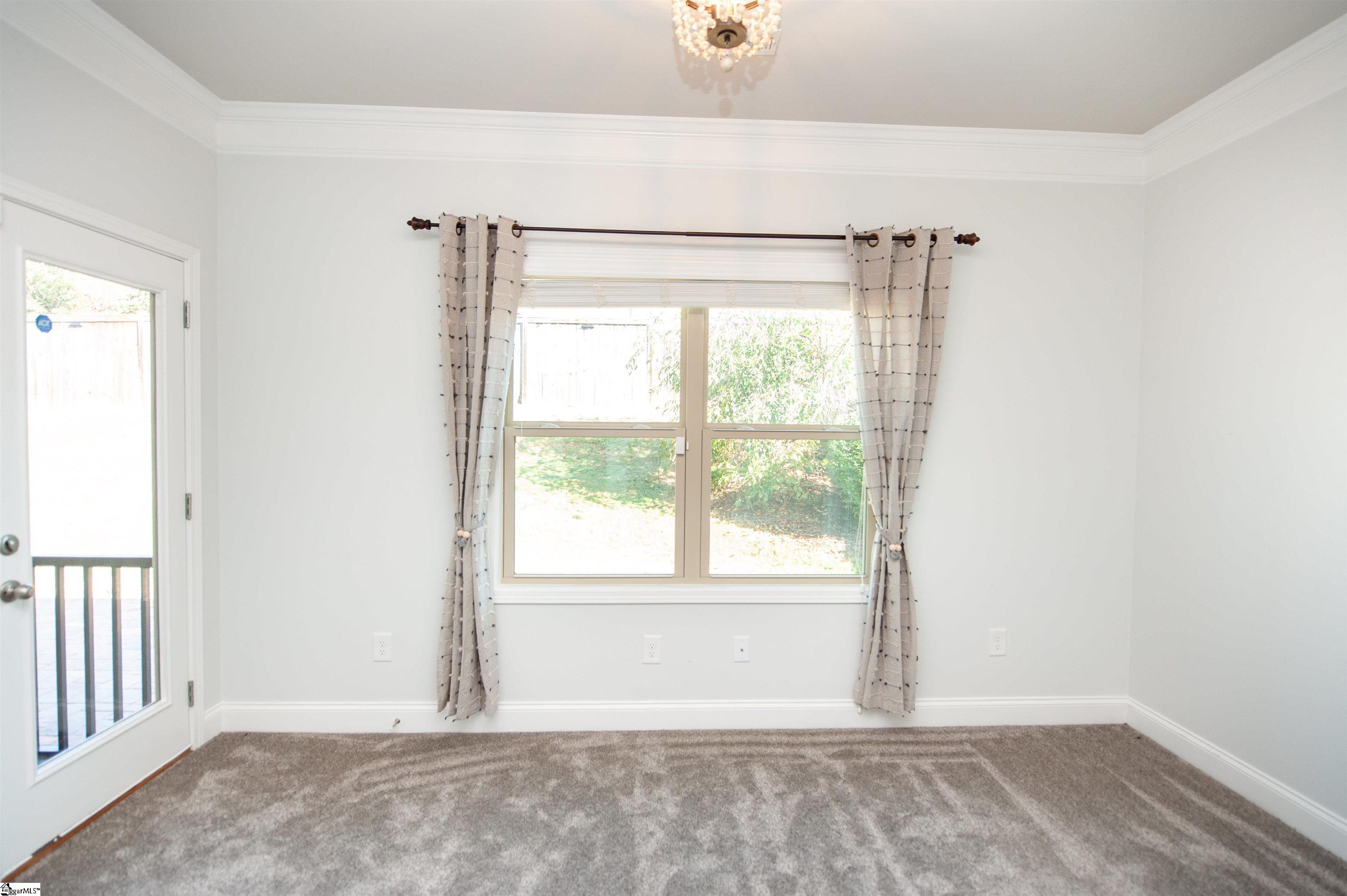 454 Wolfbend Road Property Photo 14