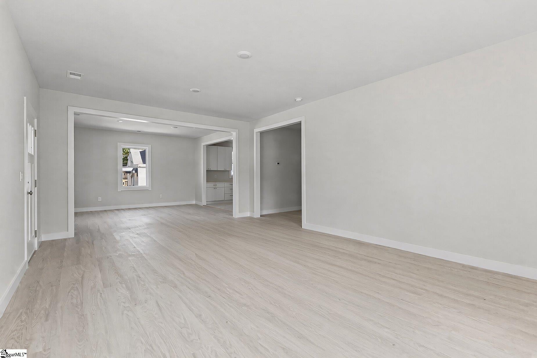 110 Lowe Street Property Photo 4