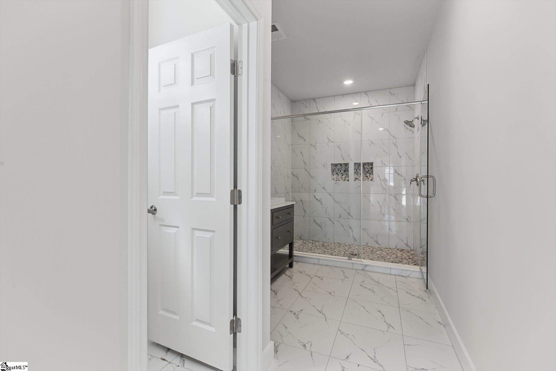 110 Lowe Street Property Photo 17