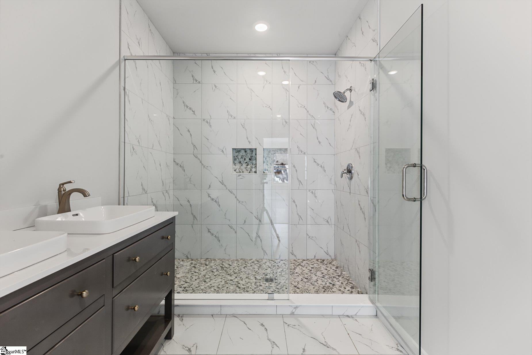 110 Lowe Street Property Photo 18