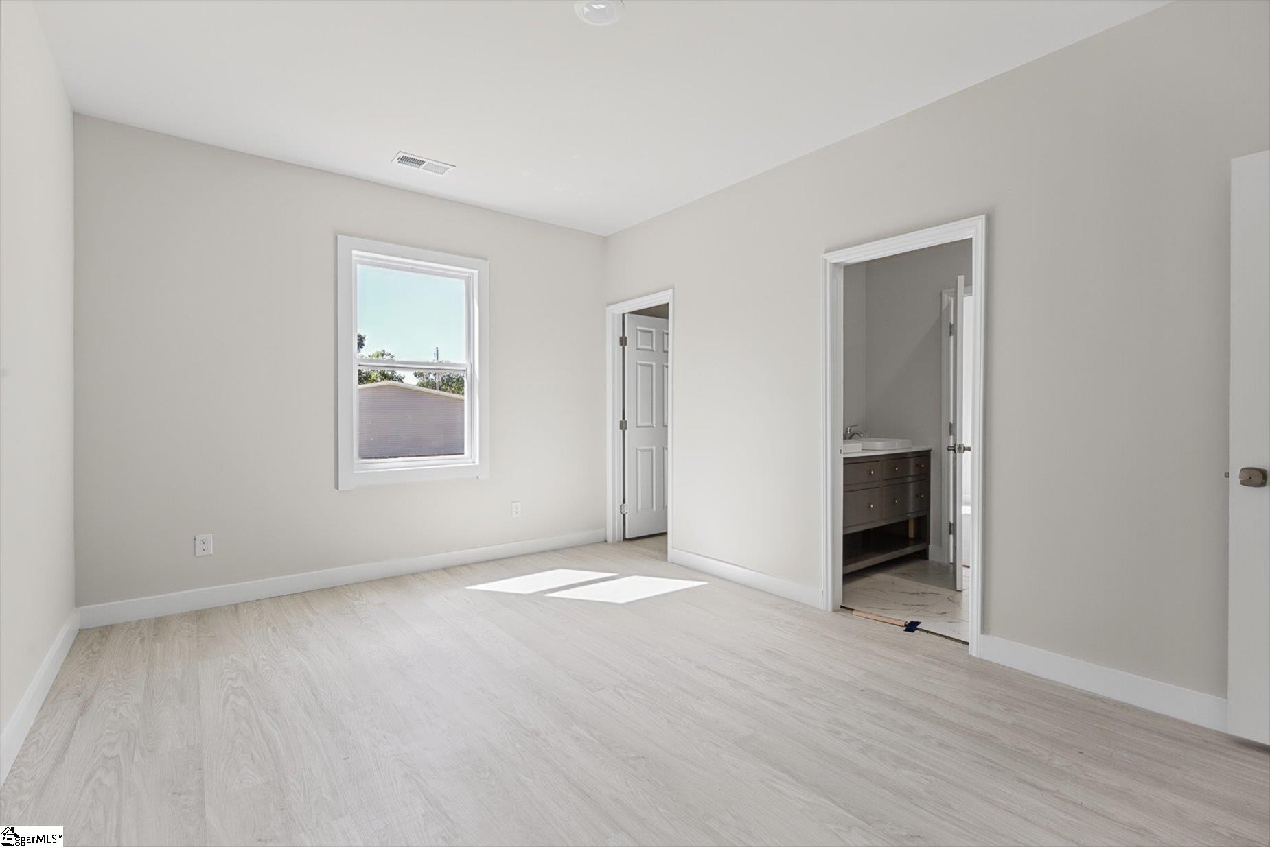 110 Lowe Street Property Photo 27