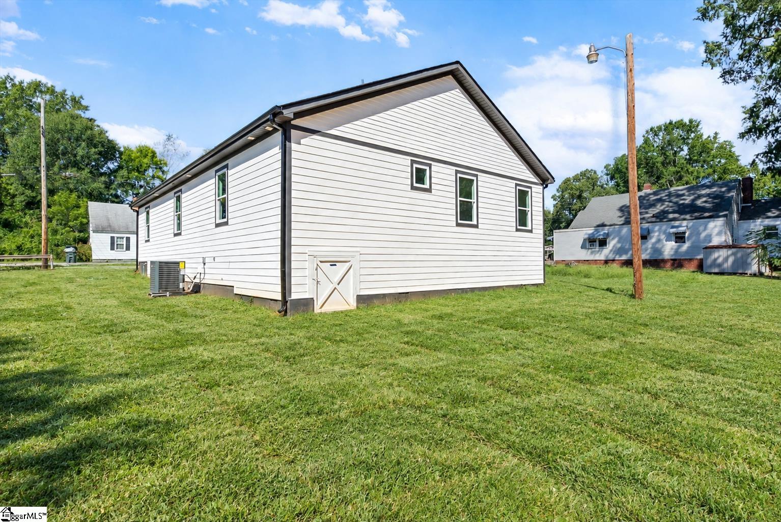 110 Lowe Street Property Photo 33