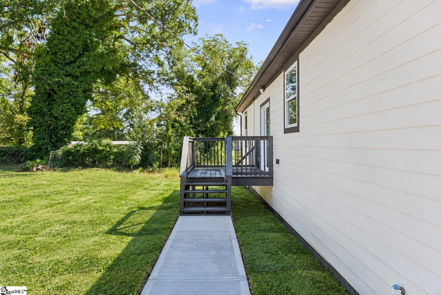 110 Lowe Street Property Photo 35