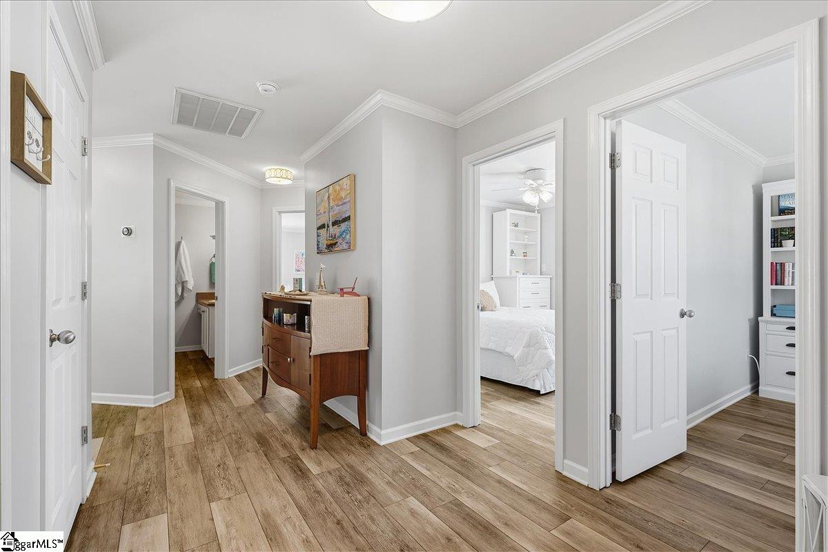 2 Jessica Way Property Photo 4