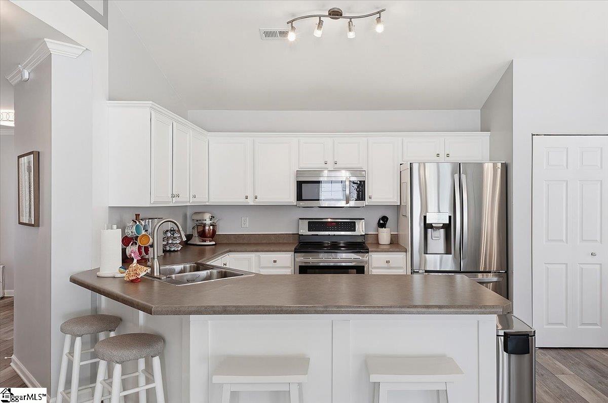2 Jessica Way Property Photo 11