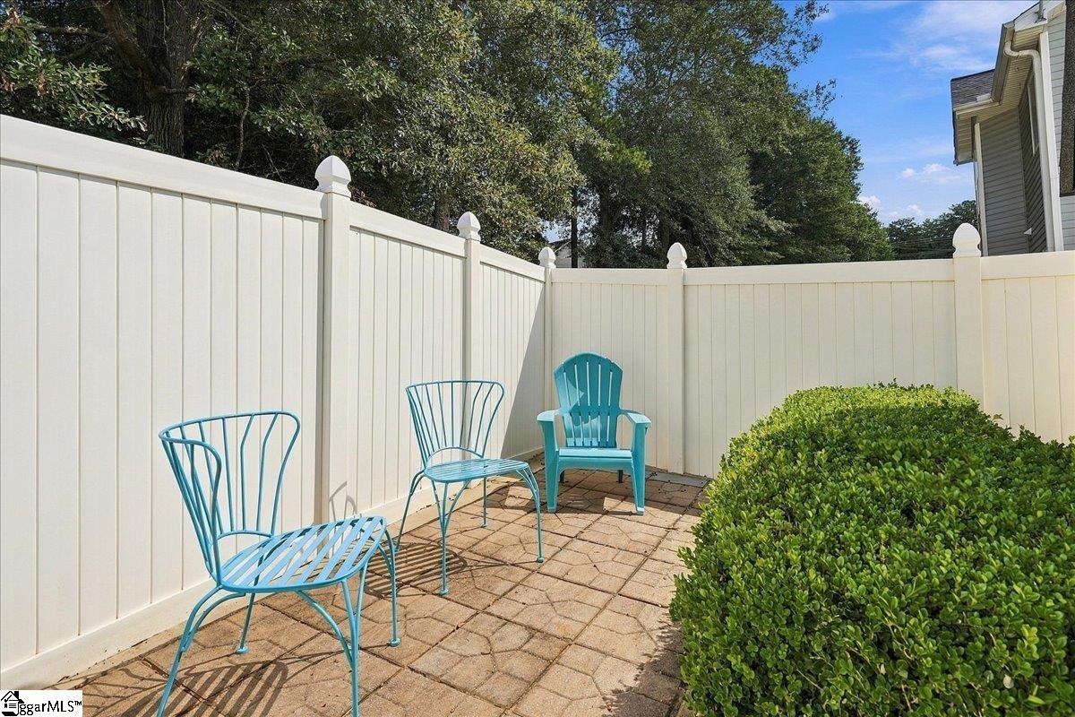 2 Jessica Way Property Photo 26
