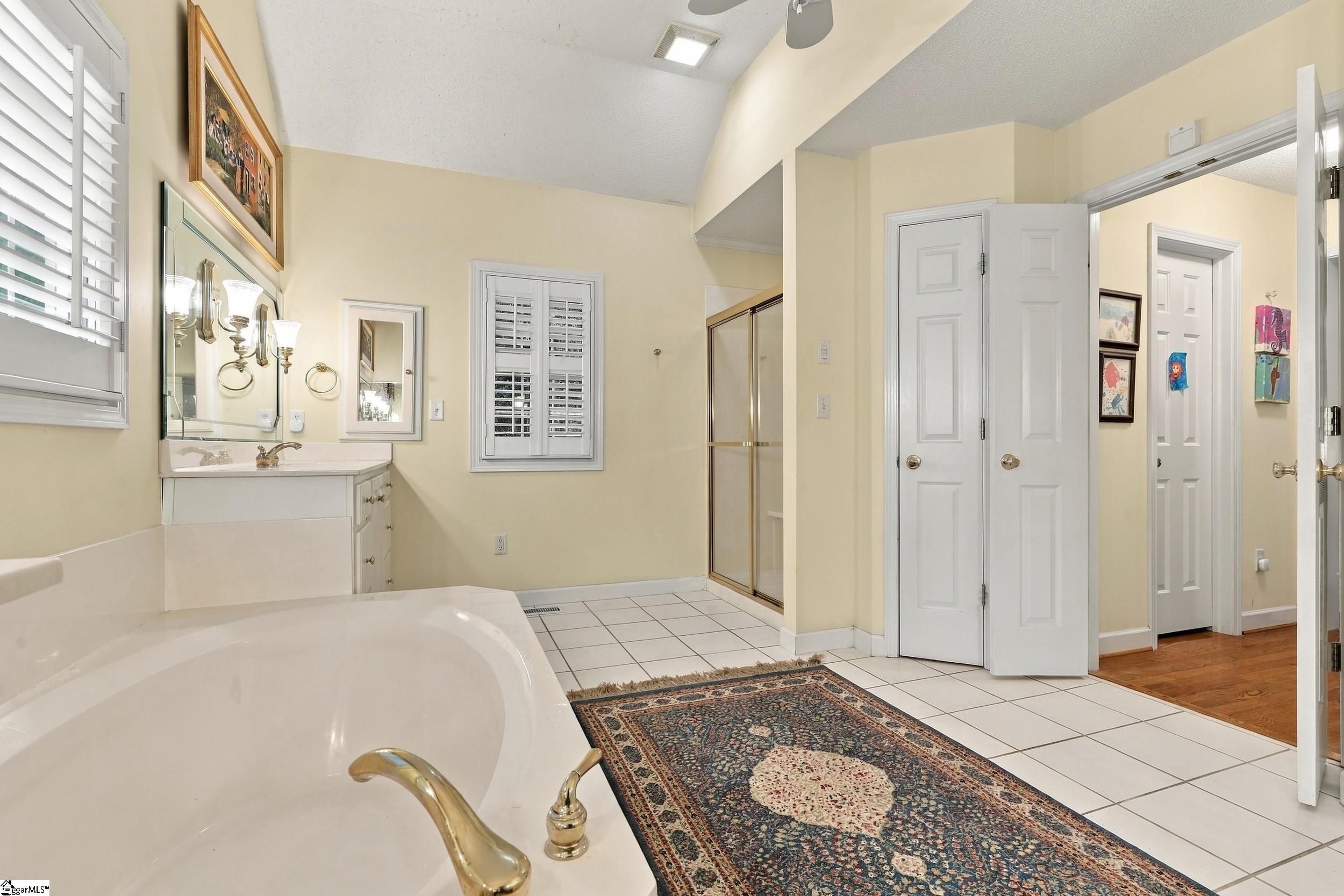1604390 Property Photo 27