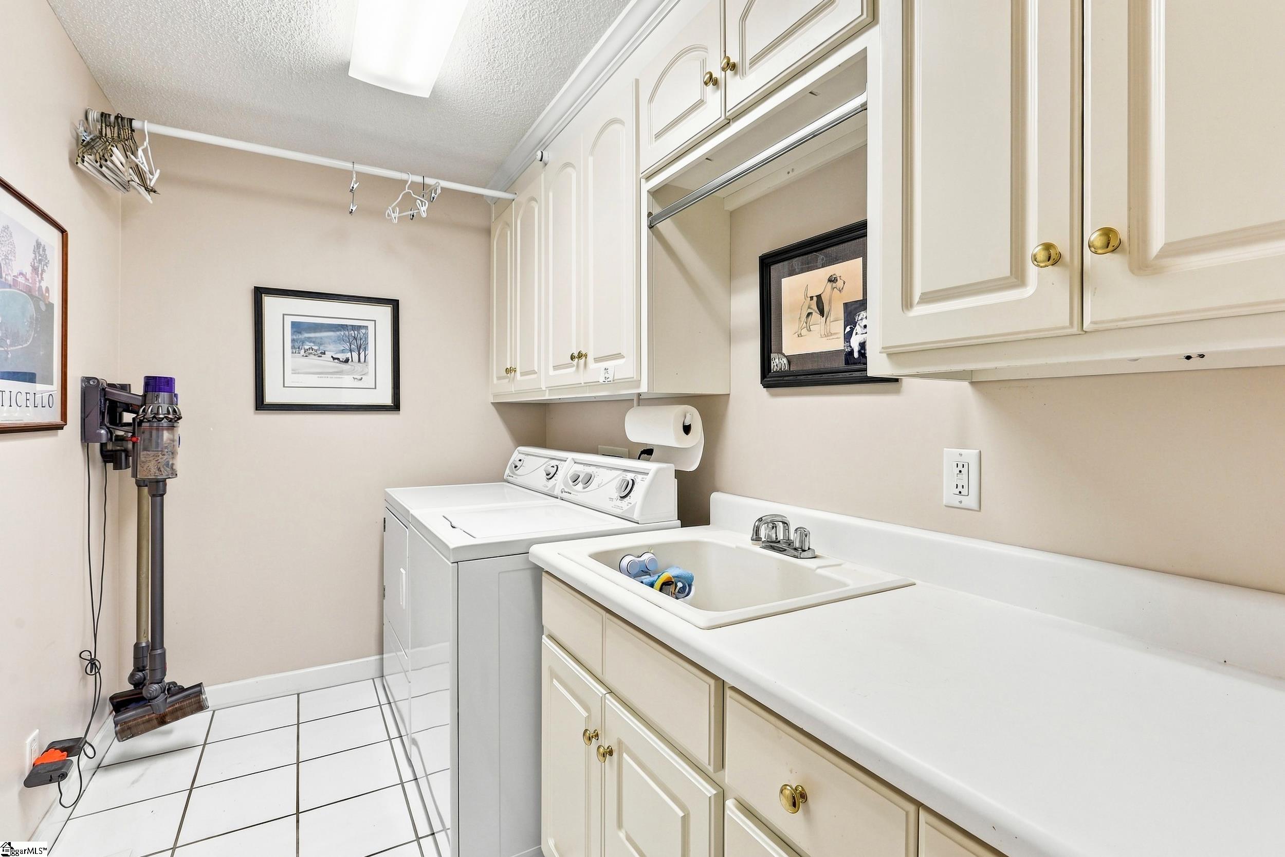 1604390 Property Photo 35