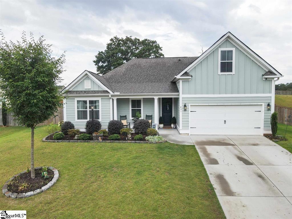 1604399 Property Photo 2