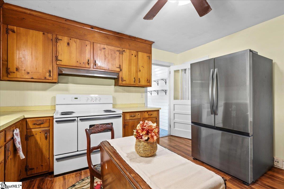 324 Mary Ann Street Property Photo 17