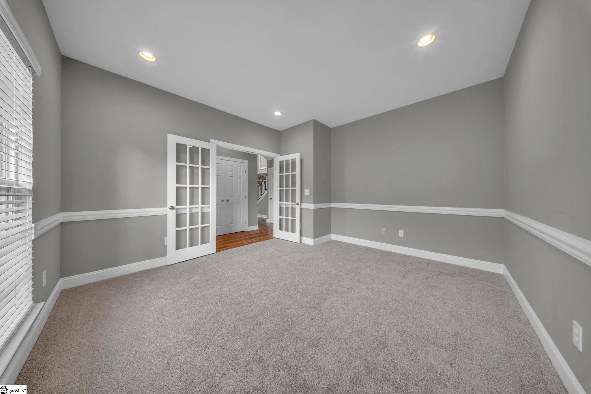 102 Wynterhall Way Property Photo 16