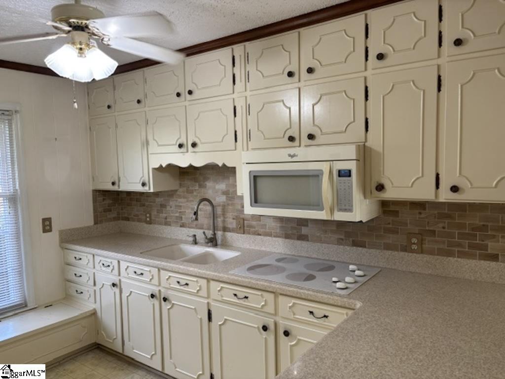 202 Wardlaw Road Property Photo 4