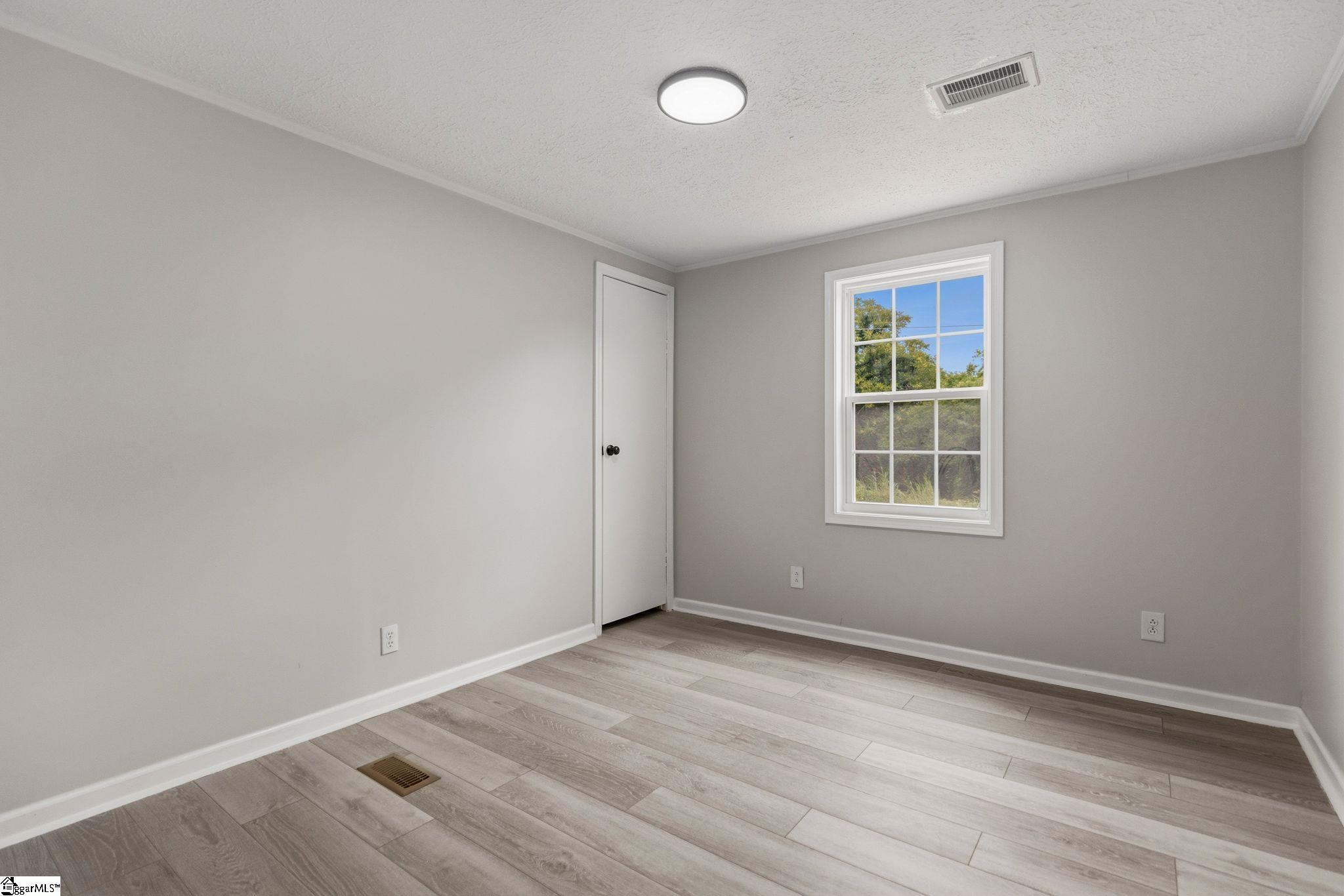 162 Crest Circle Property Photo 18
