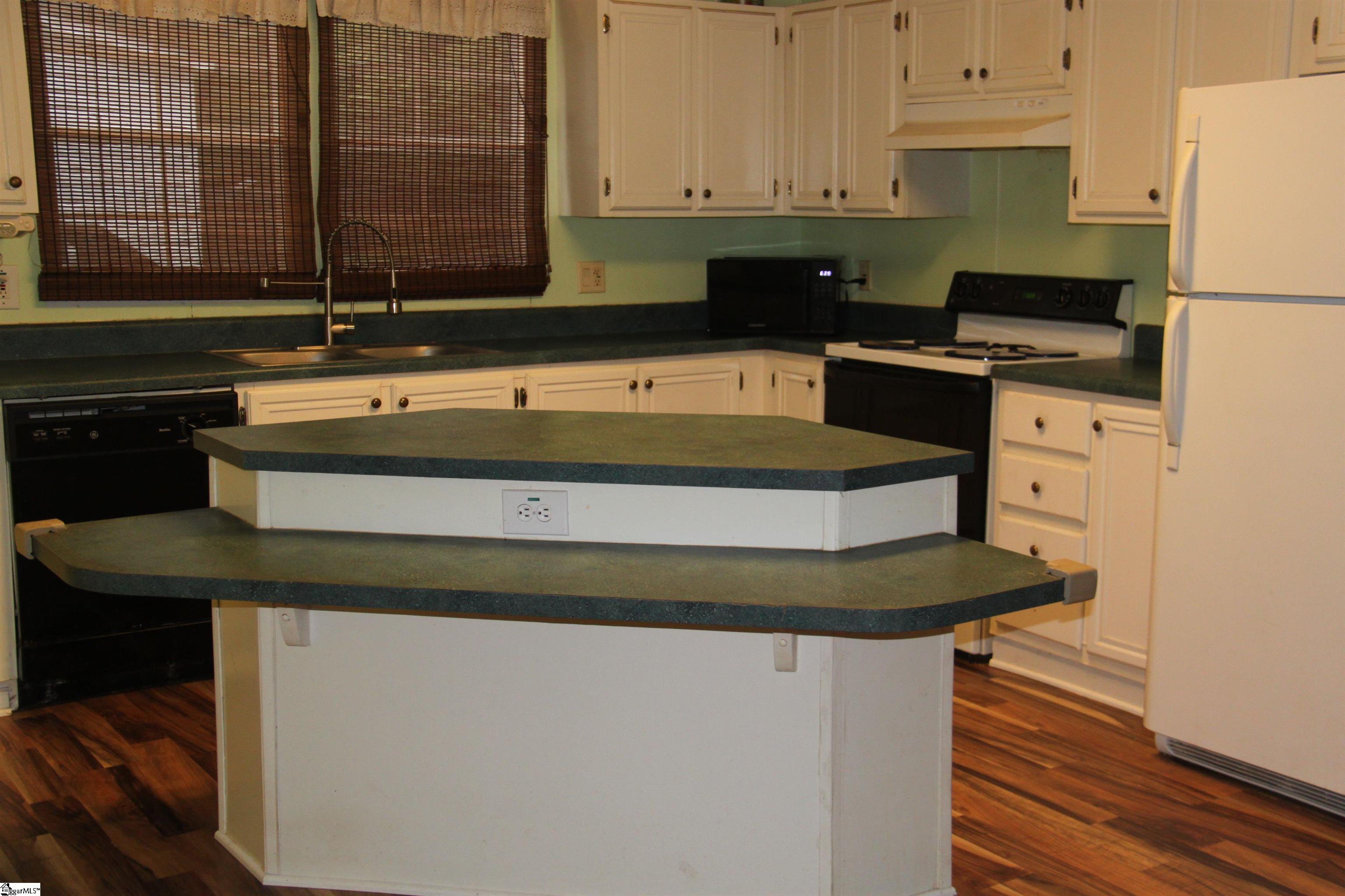 1637 Anderson Ridge Road Property Photo 3