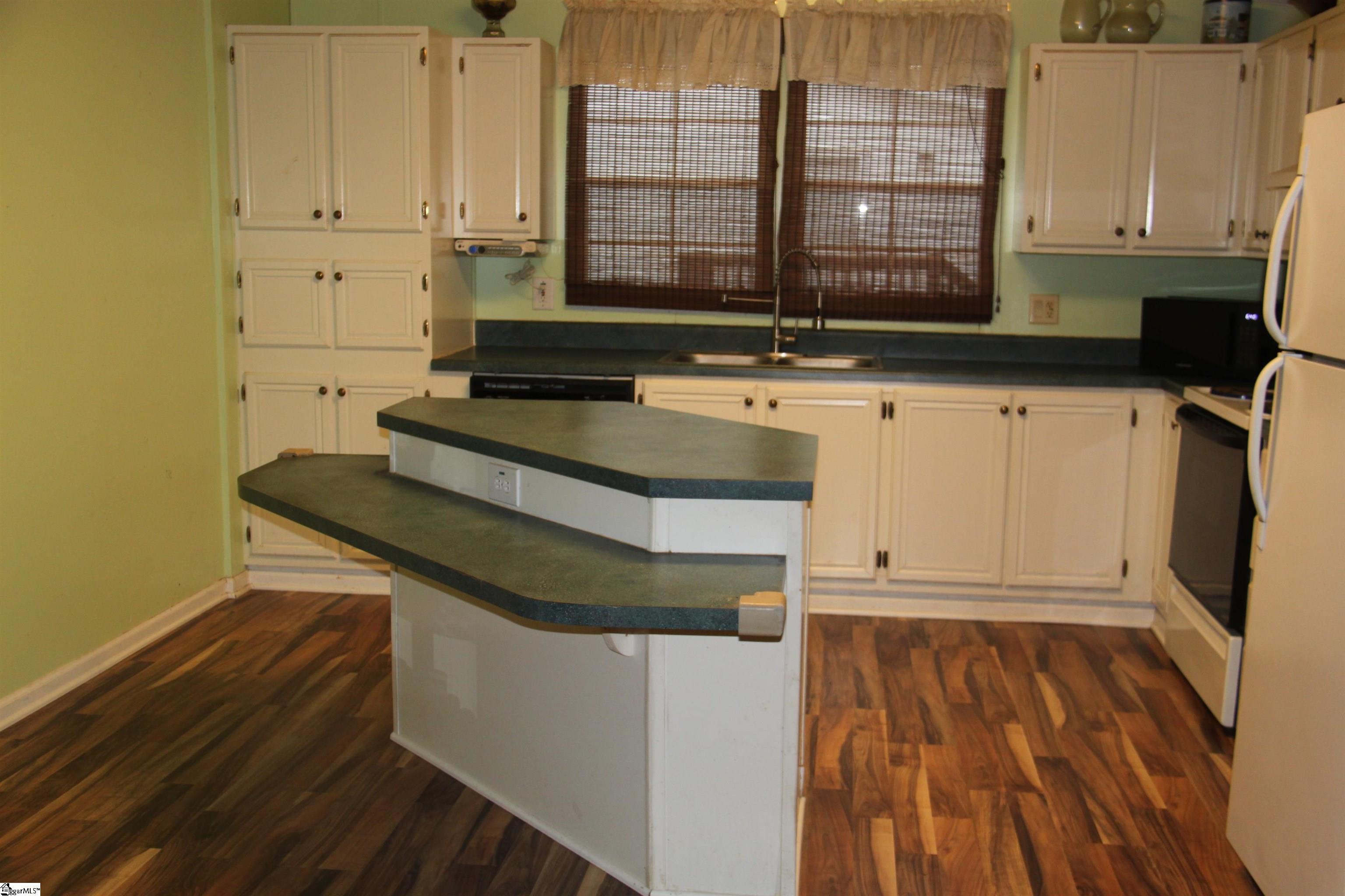 1637 Anderson Ridge Road Property Photo 4