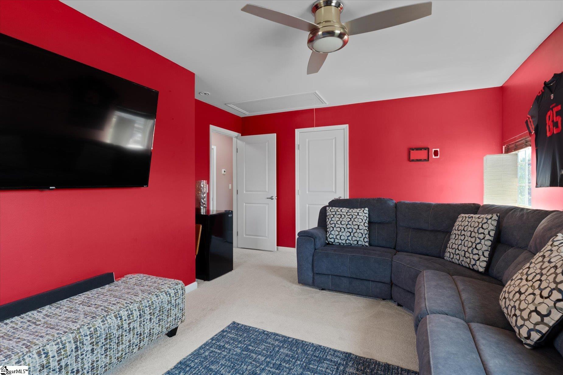 901 Deephallow Place Property Photo 18