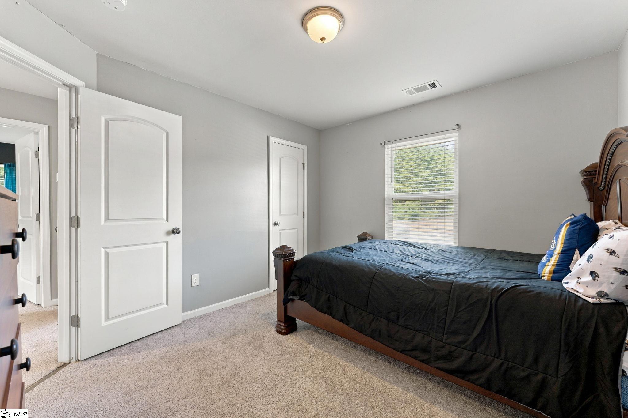 322 Long Grove Lane Property Photo 14