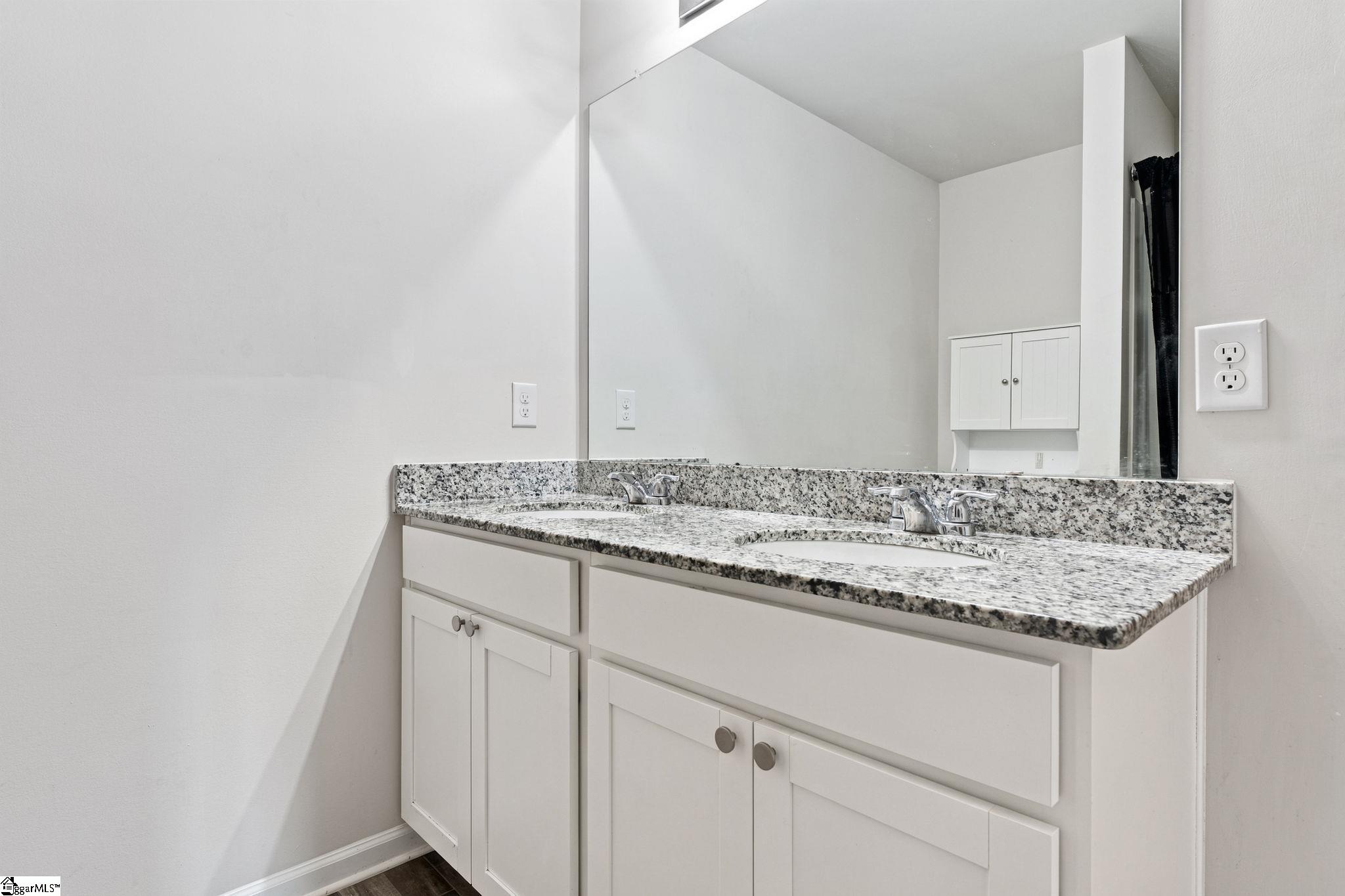 322 Long Grove Lane Property Photo 18