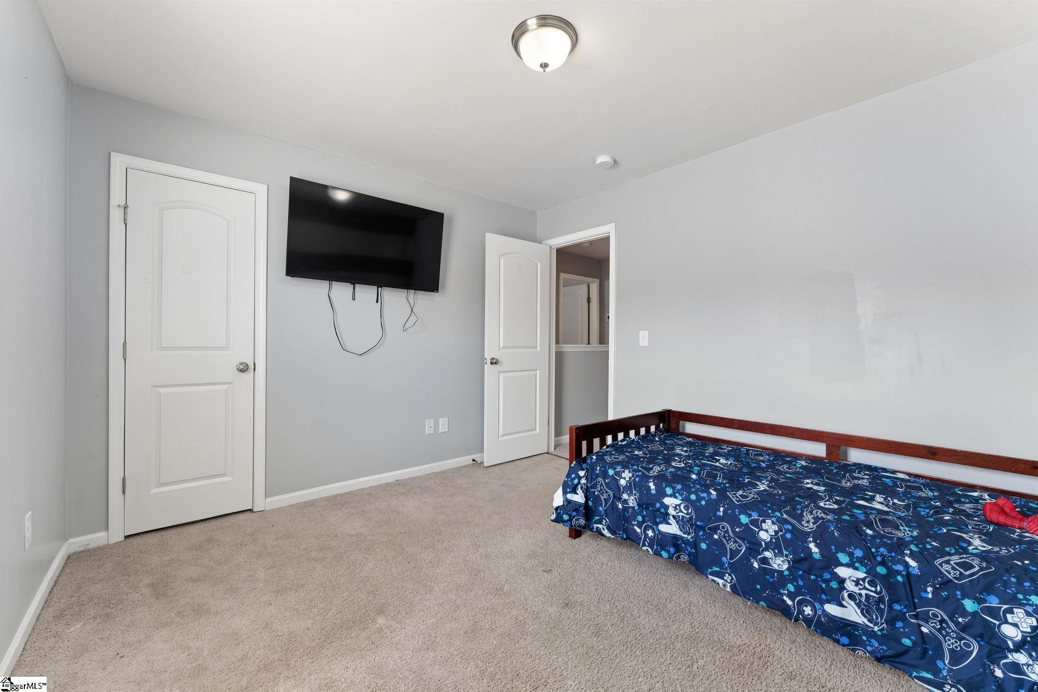 322 Long Grove Lane Property Photo 20