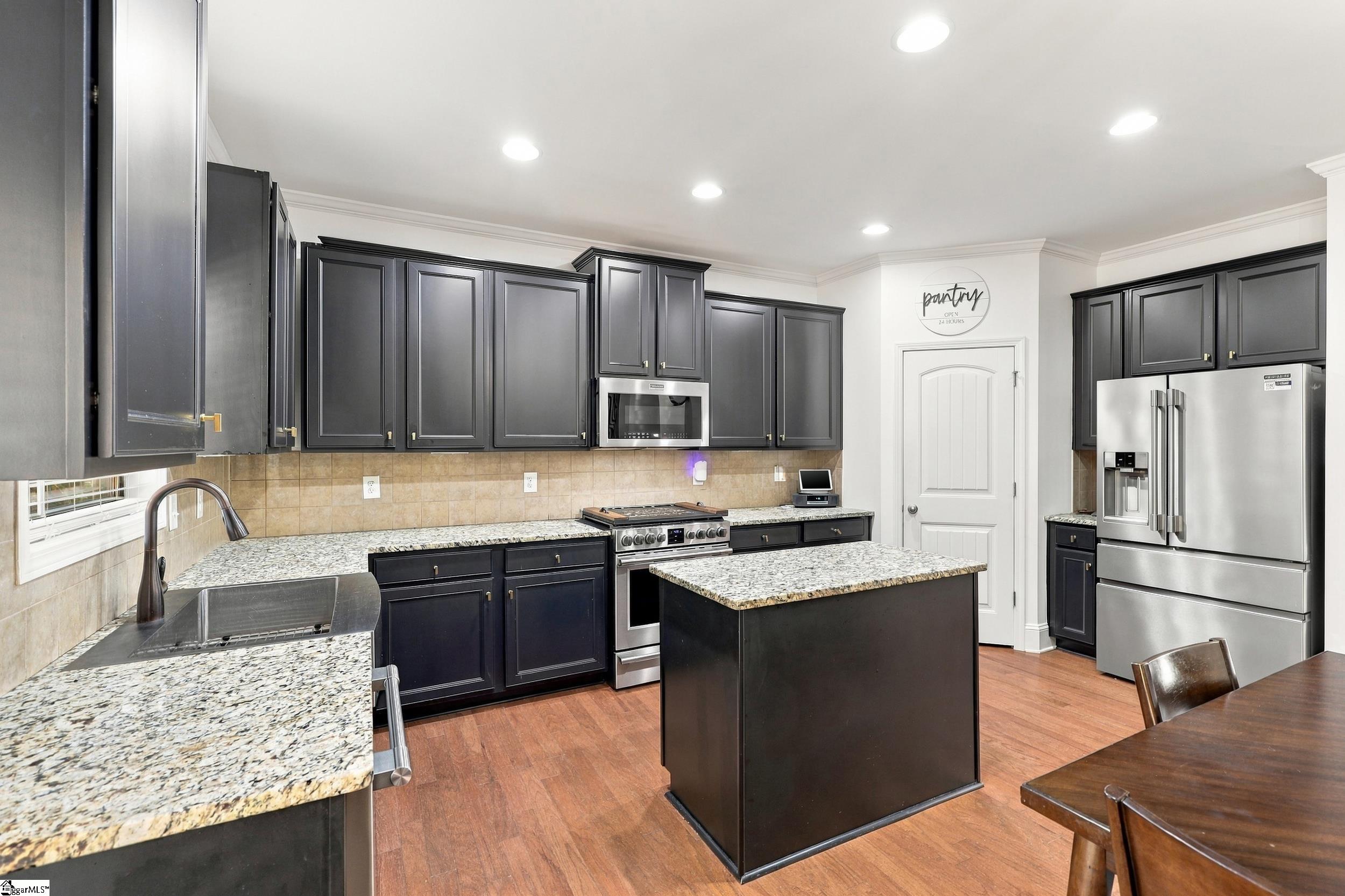 118 Hazeldeen Place Property Photo 8