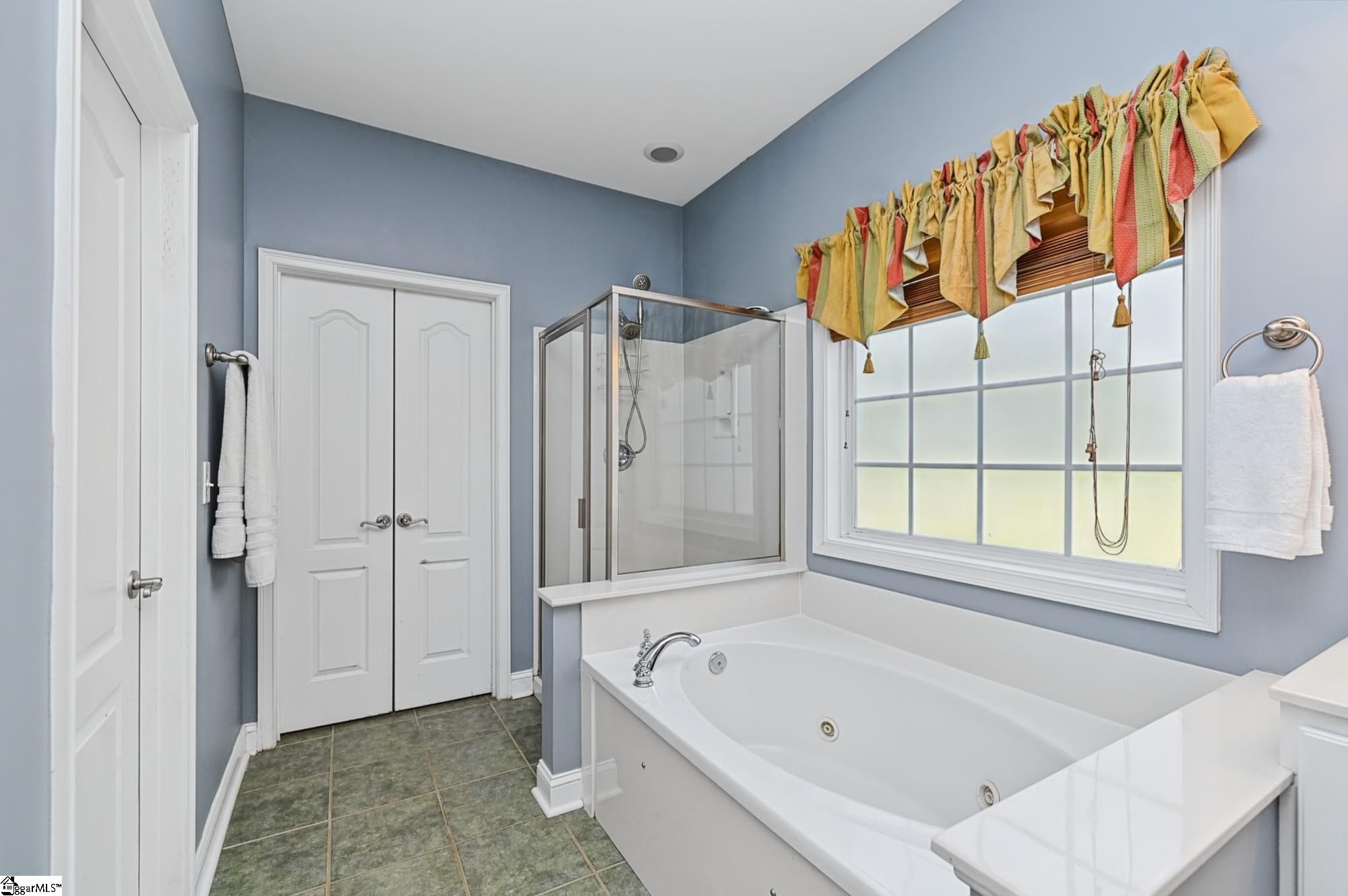 300 Gladstone Way Property Photo 21