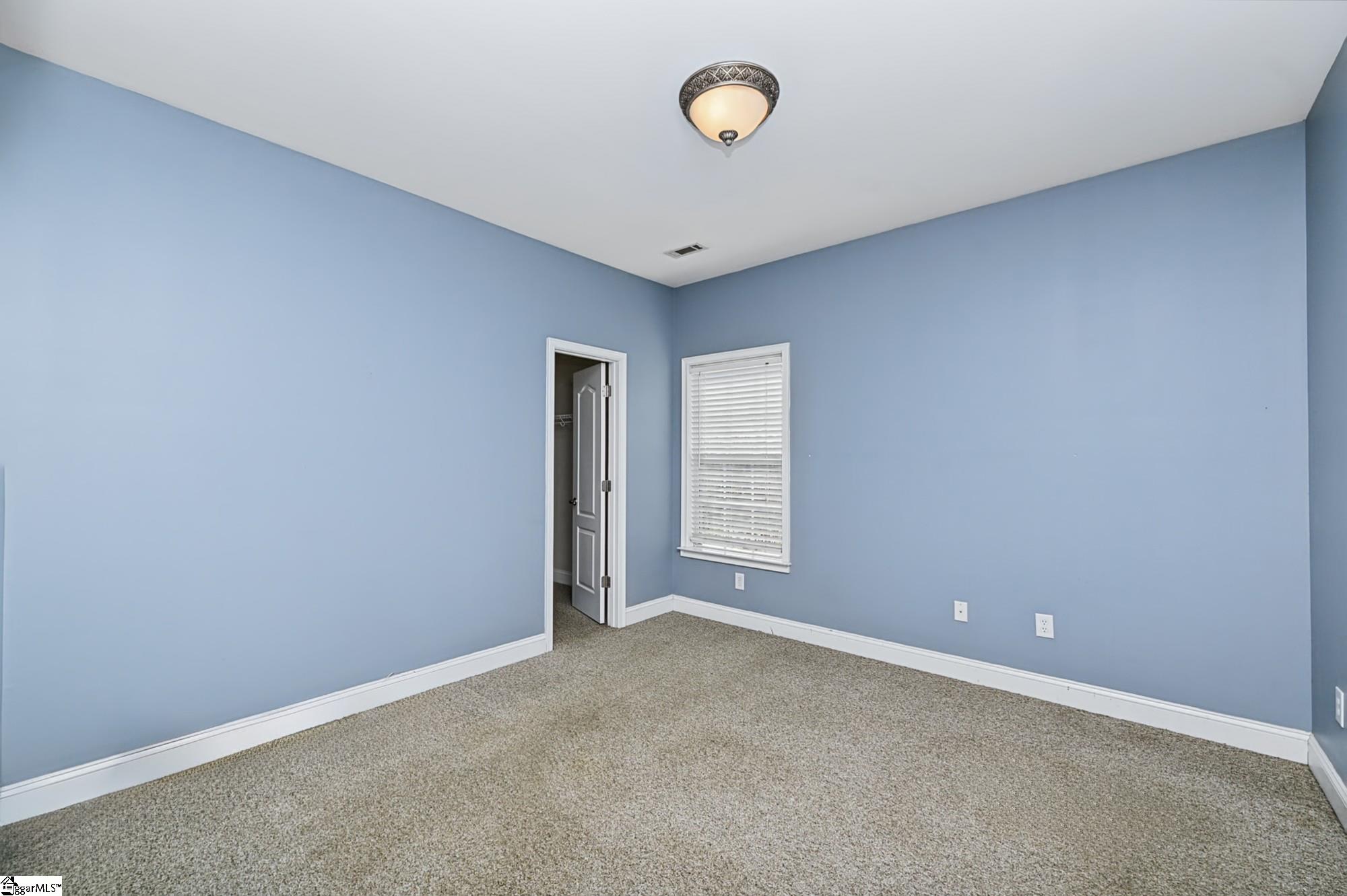 300 Gladstone Way Property Photo 24