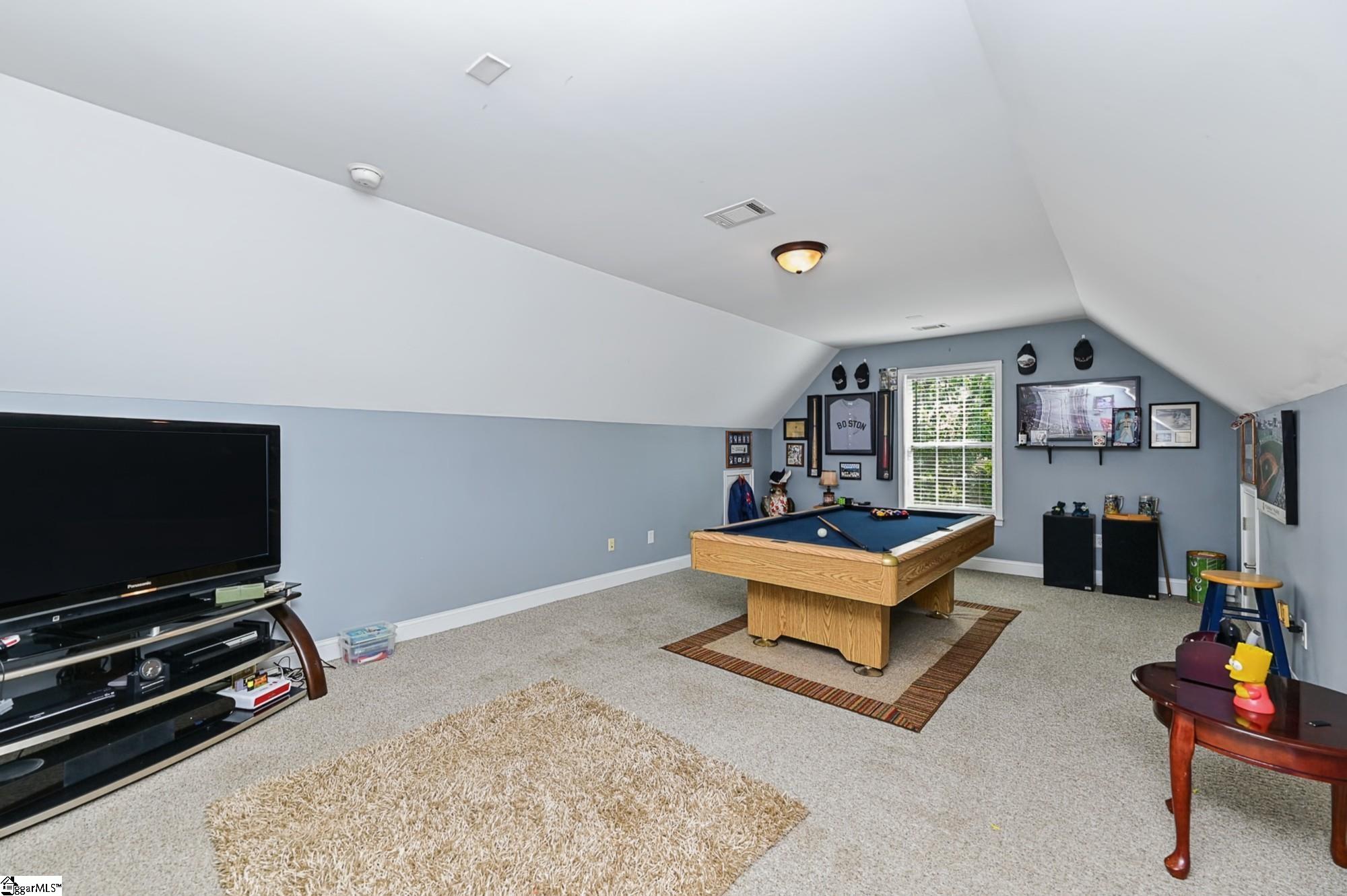 300 Gladstone Way Property Photo 27