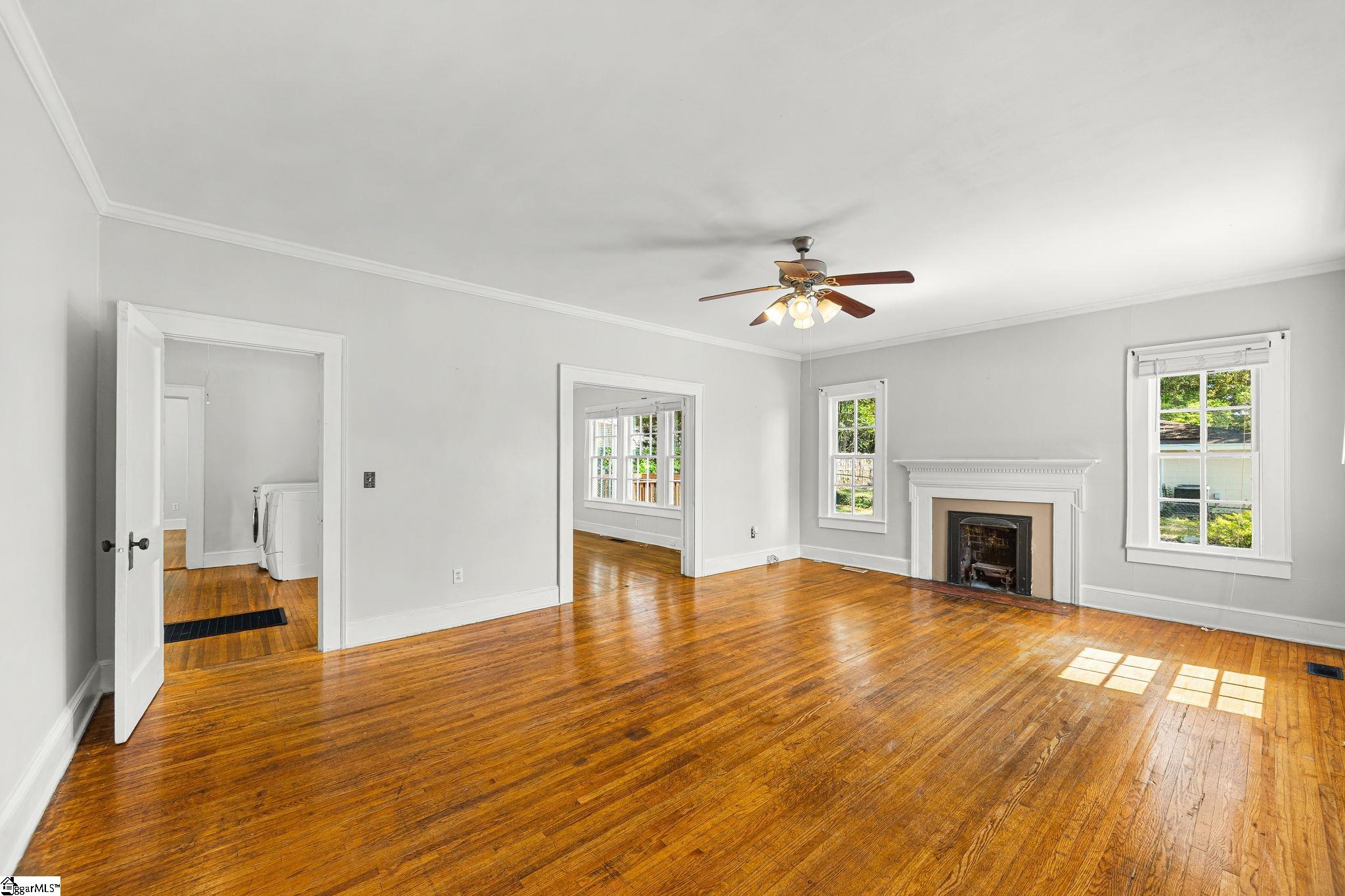 102 W Farley Avenue Property Photo 5