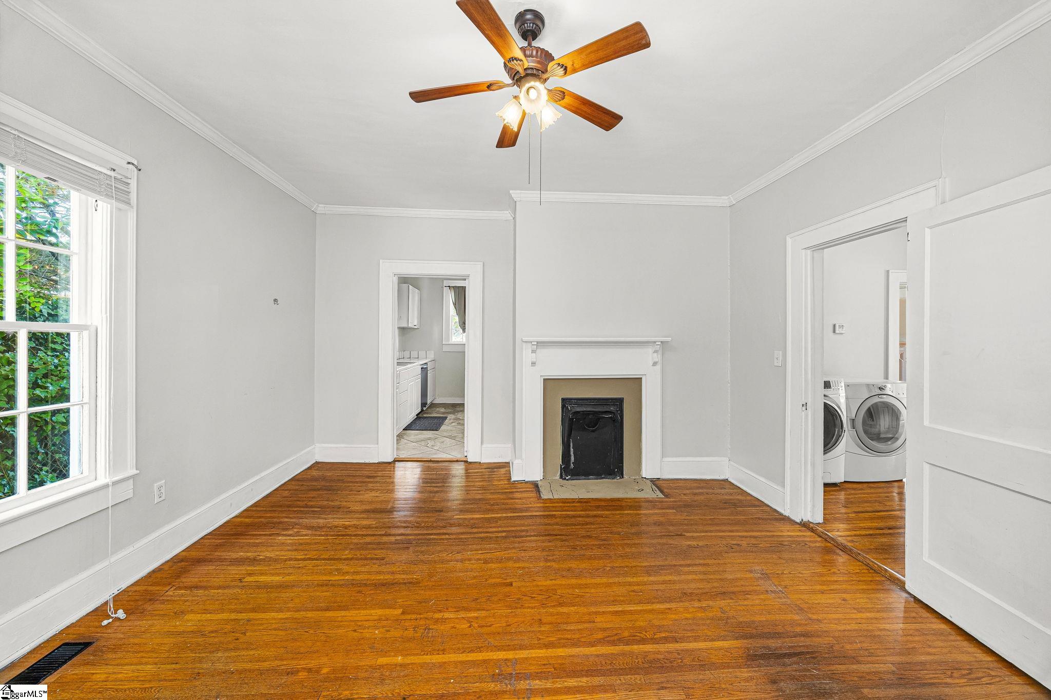 102 W Farley Avenue Property Photo 14