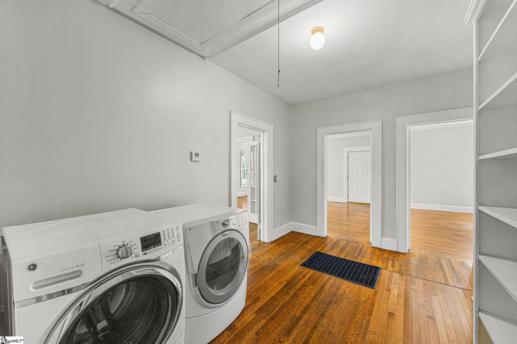 102 W Farley Avenue Property Photo 15