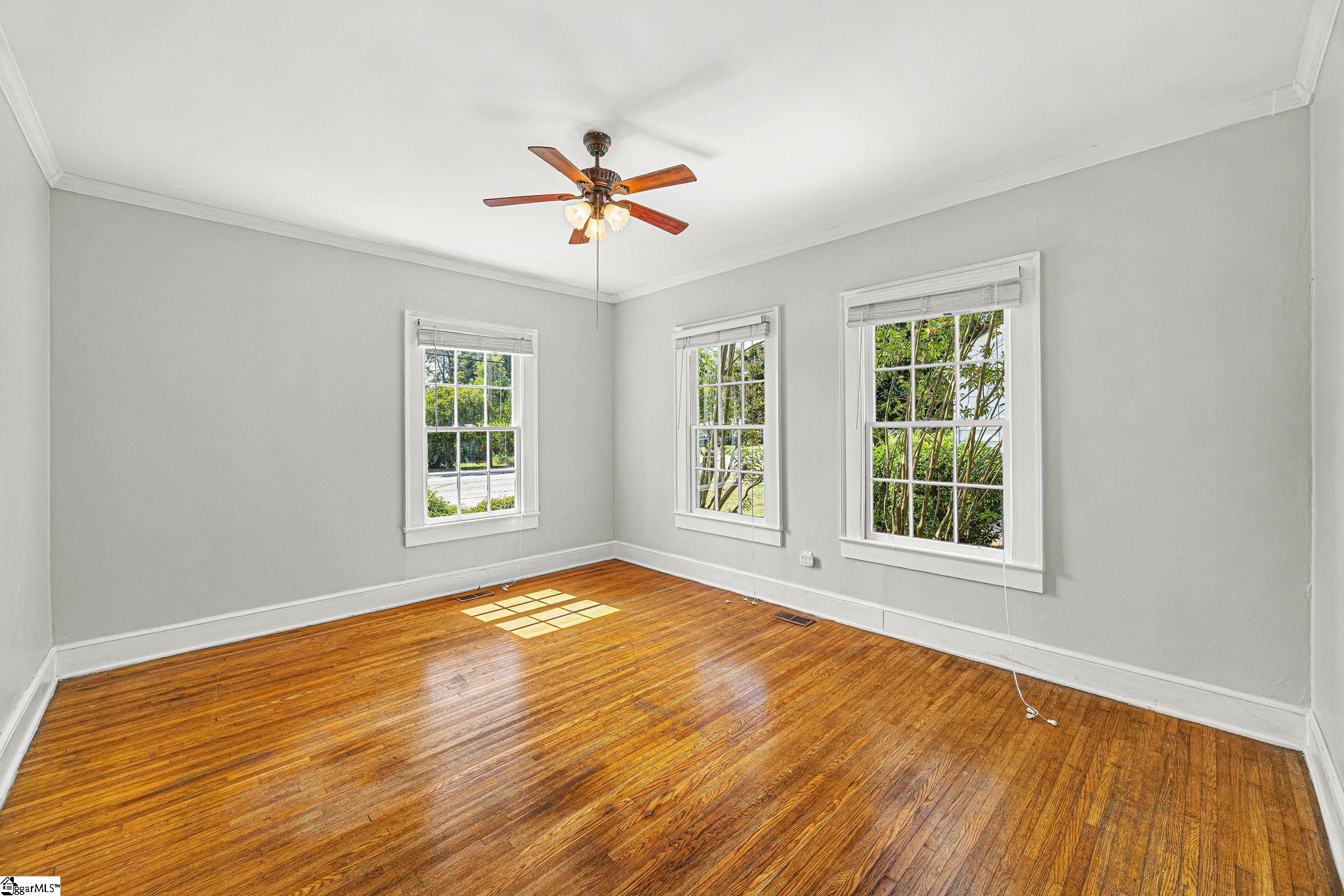 102 W Farley Avenue Property Photo 18