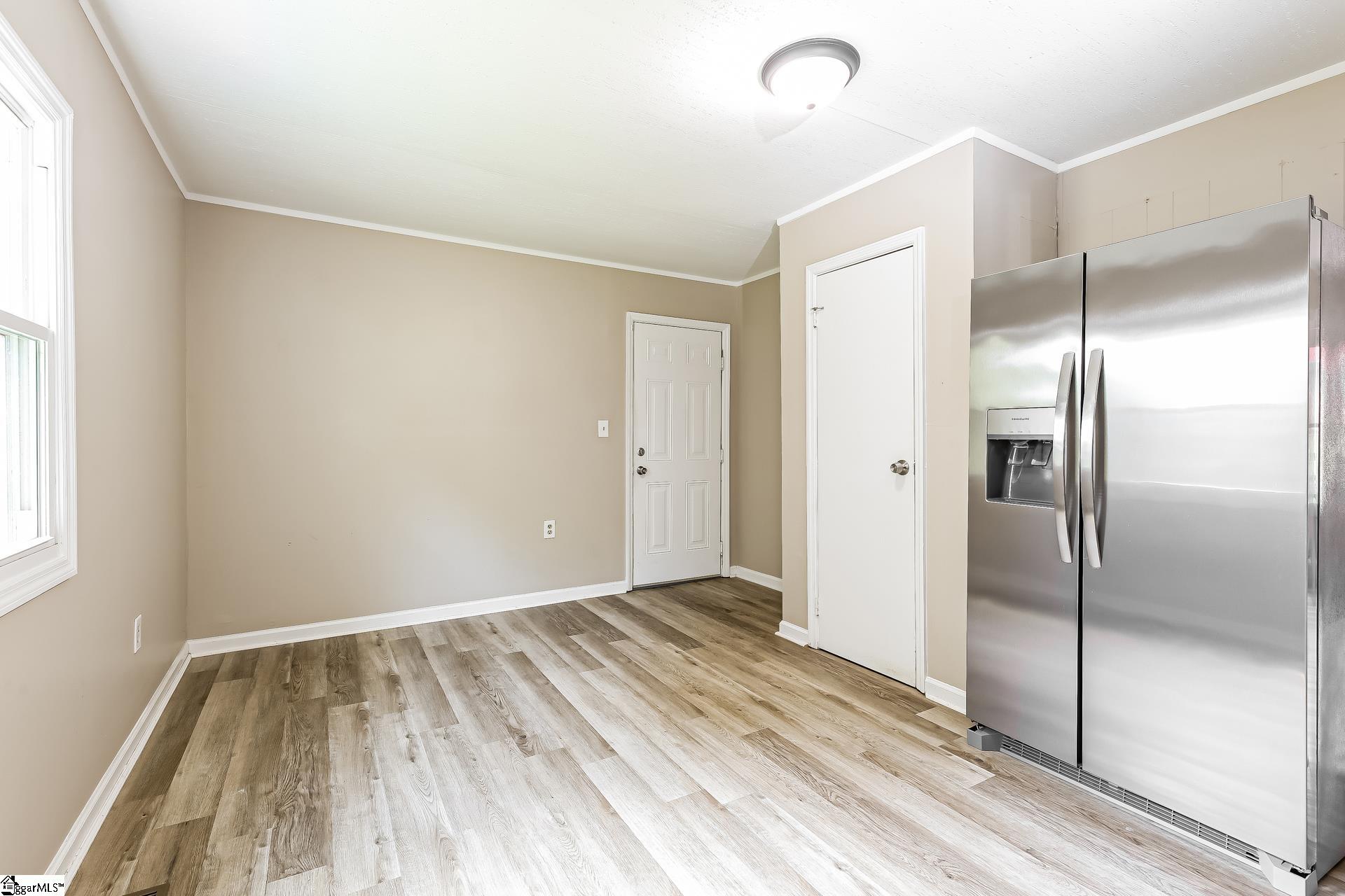 105 Short Street Property Photo 9