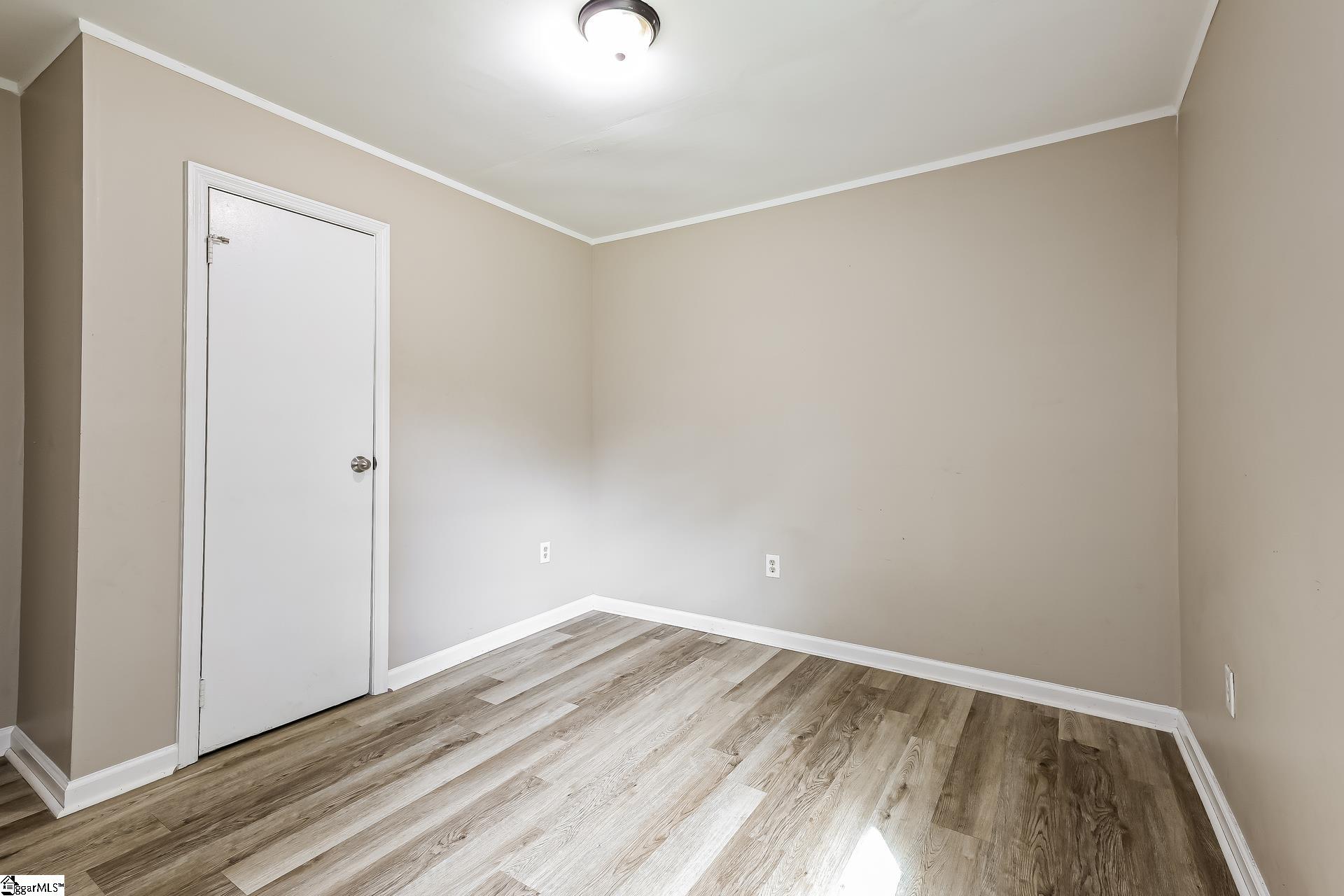 105 Short Street Property Photo 13