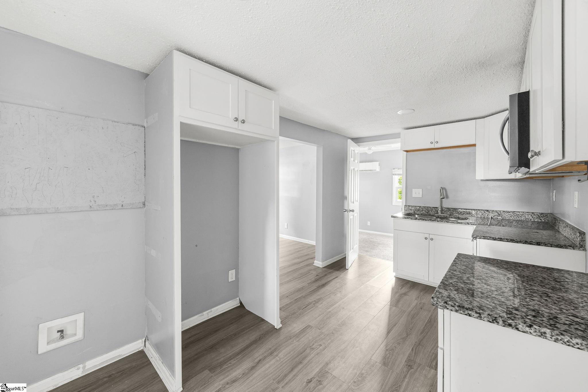 100 Basin Drive Property Photo 7