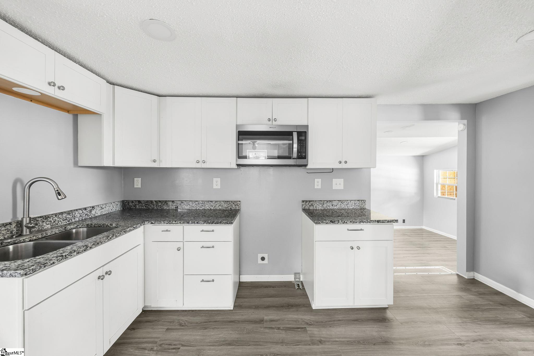 100 Basin Drive Property Photo 8