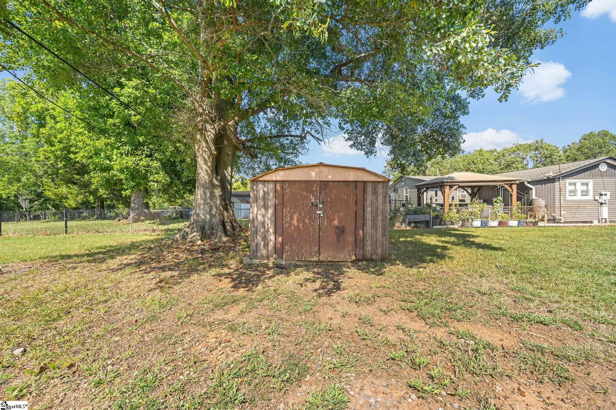100 Basin Drive Property Photo 18