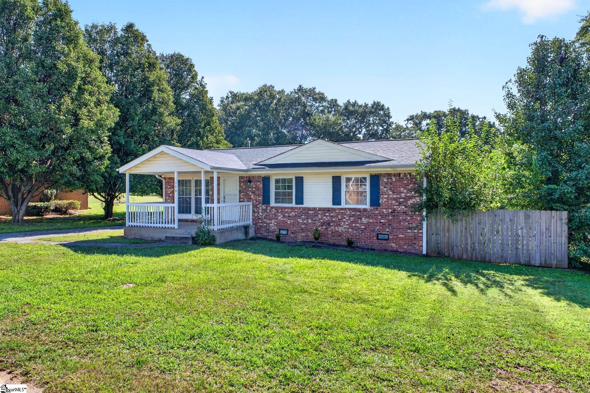109 Old Farm Road Property Photo 1
