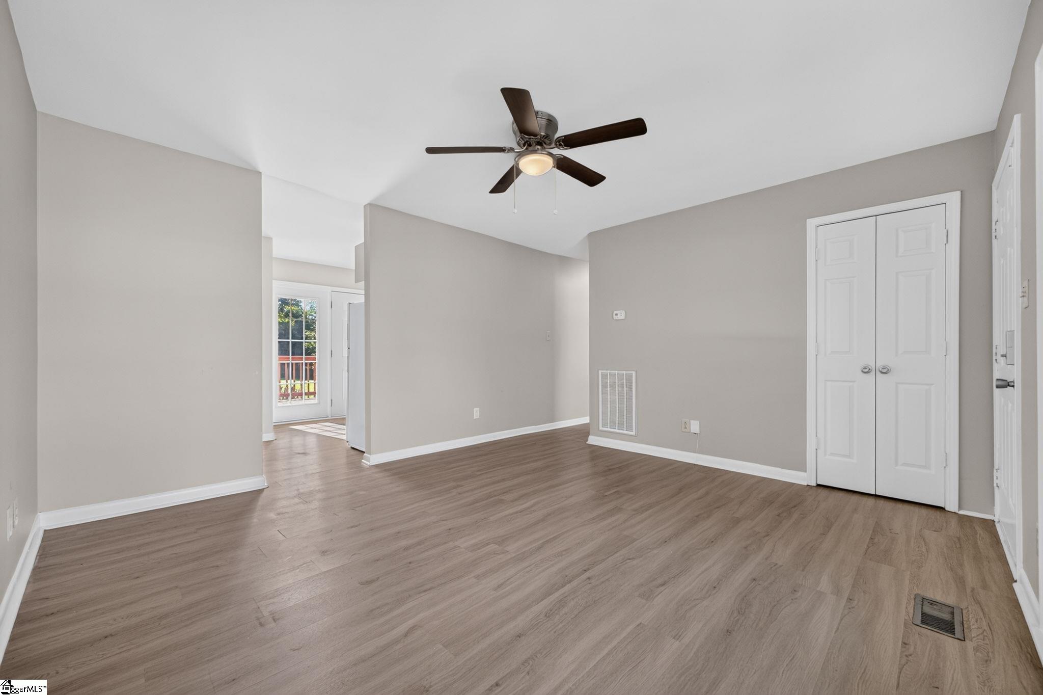 109 Old Farm Road Property Photo 5