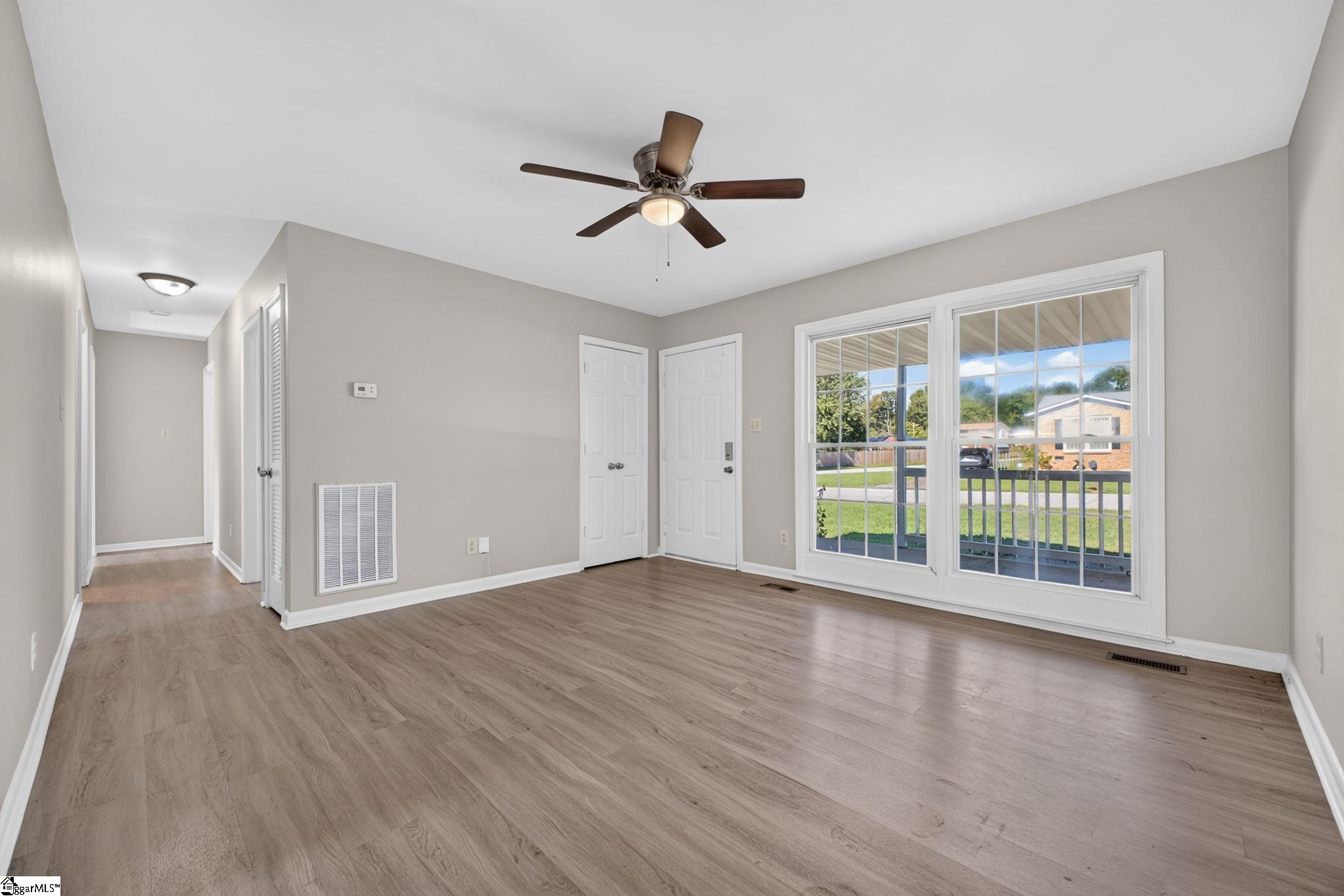 109 Old Farm Road Property Photo 6