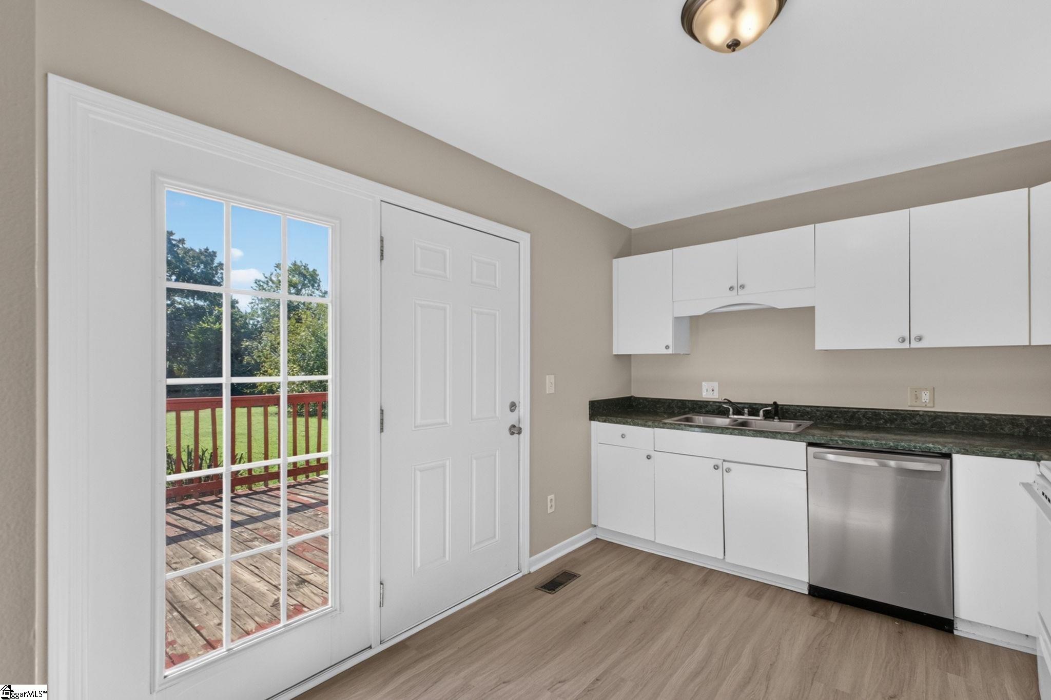 109 Old Farm Road Property Photo 8