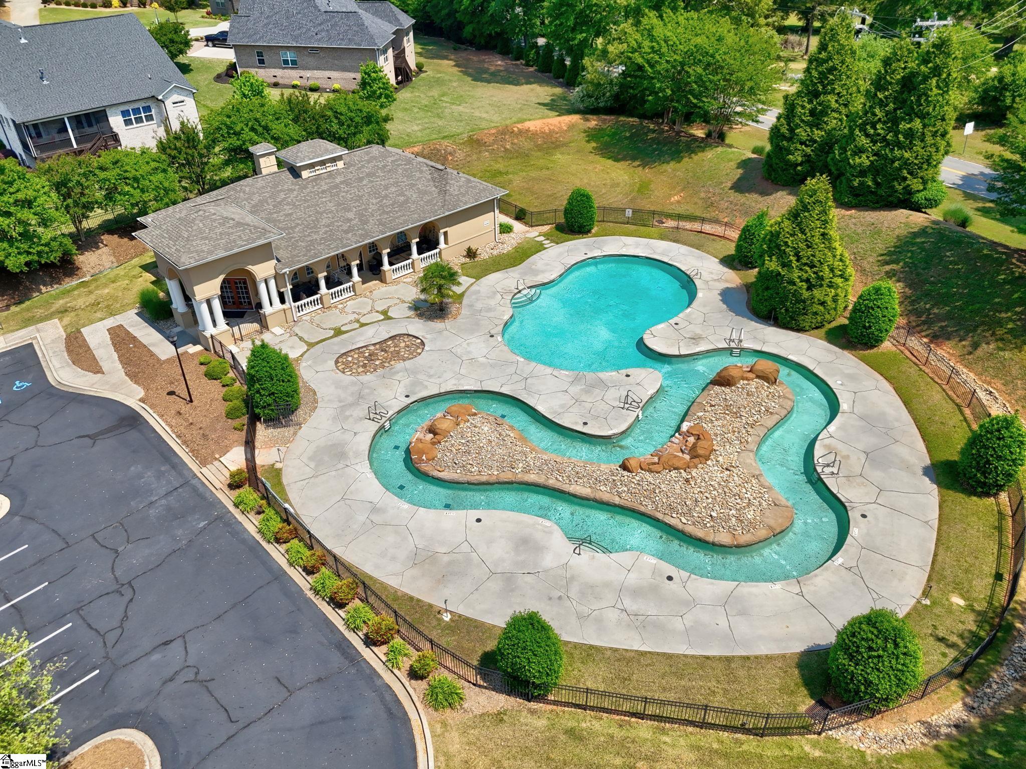 1027 Tuscany Drive Property Photo 3