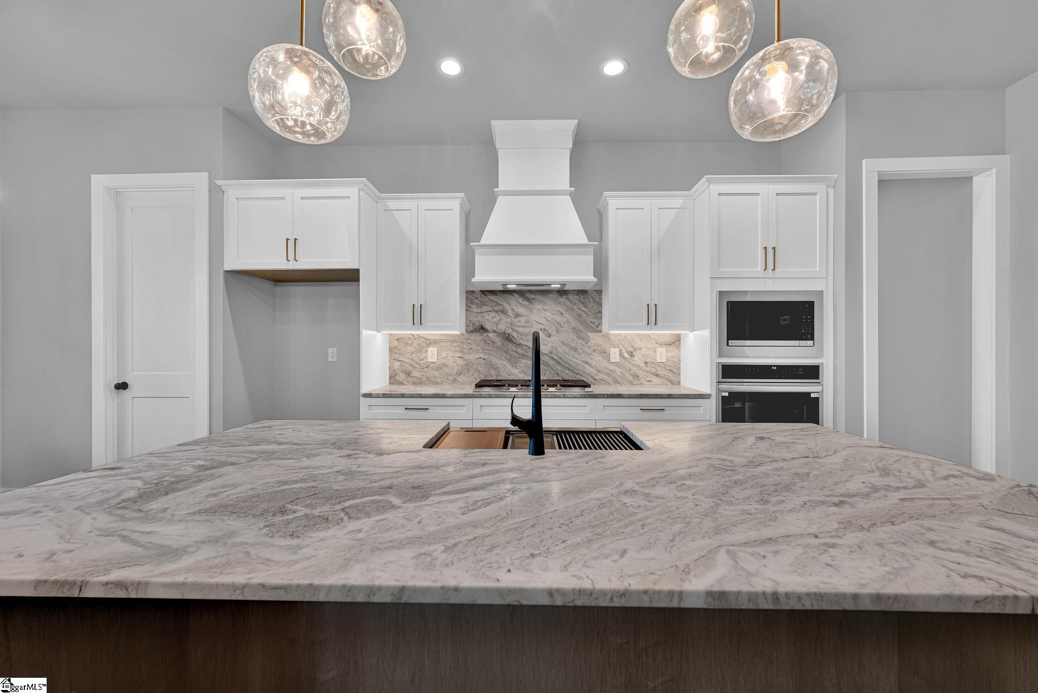 1027 Tuscany Drive Property Photo 9