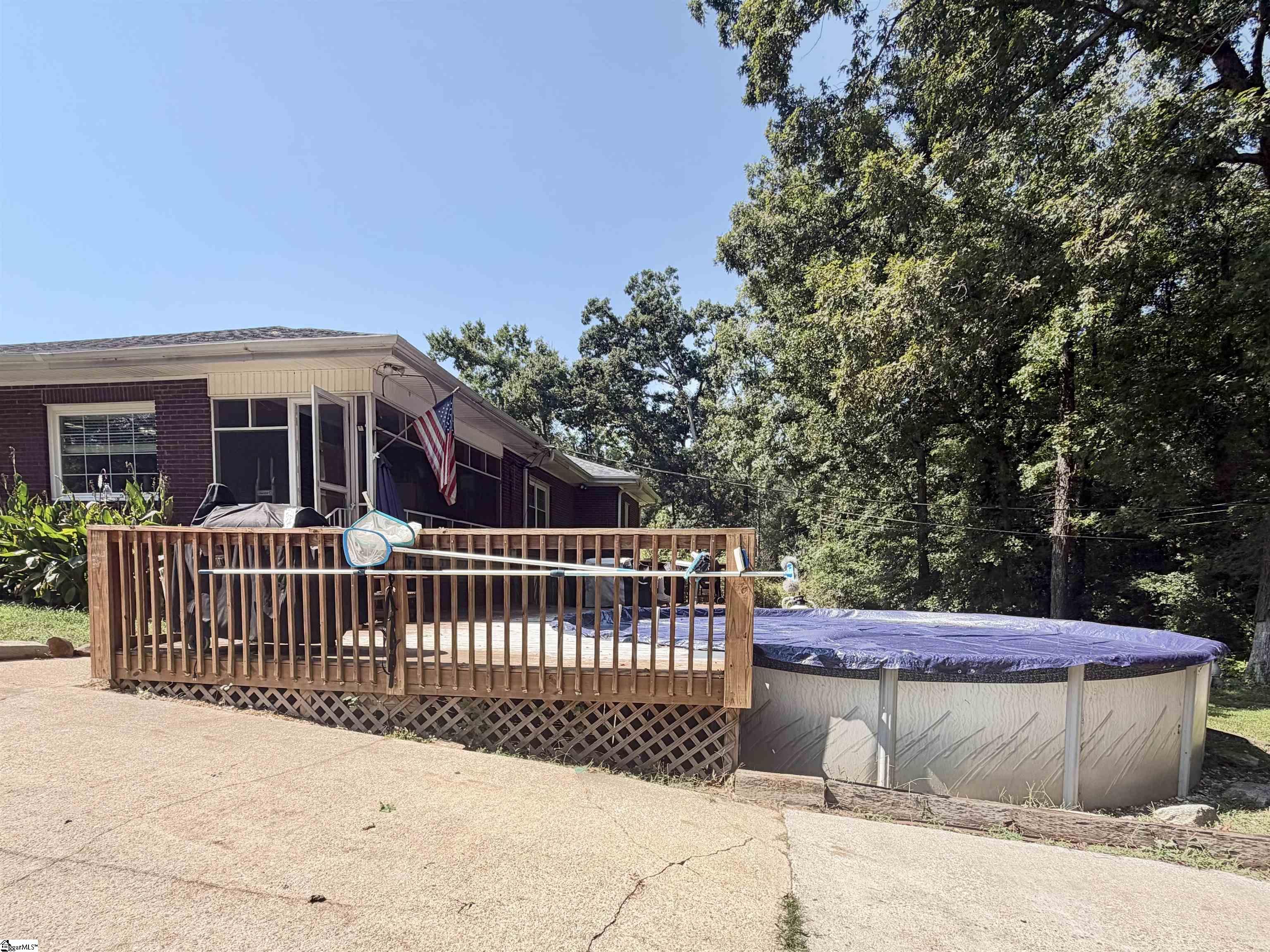 16 Washington Circle Property Photo 18