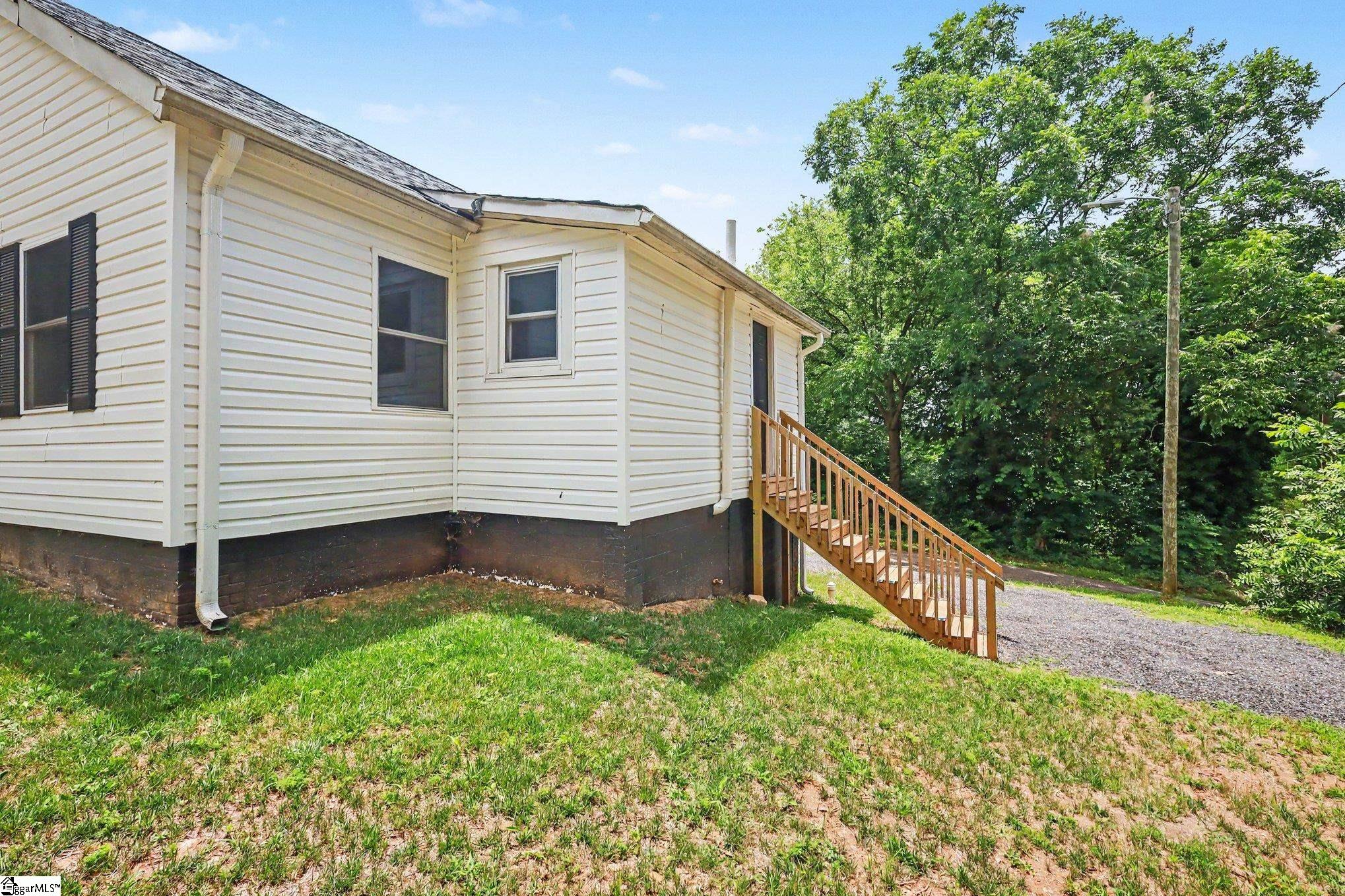 586 Hickory Drive Property Photo 16