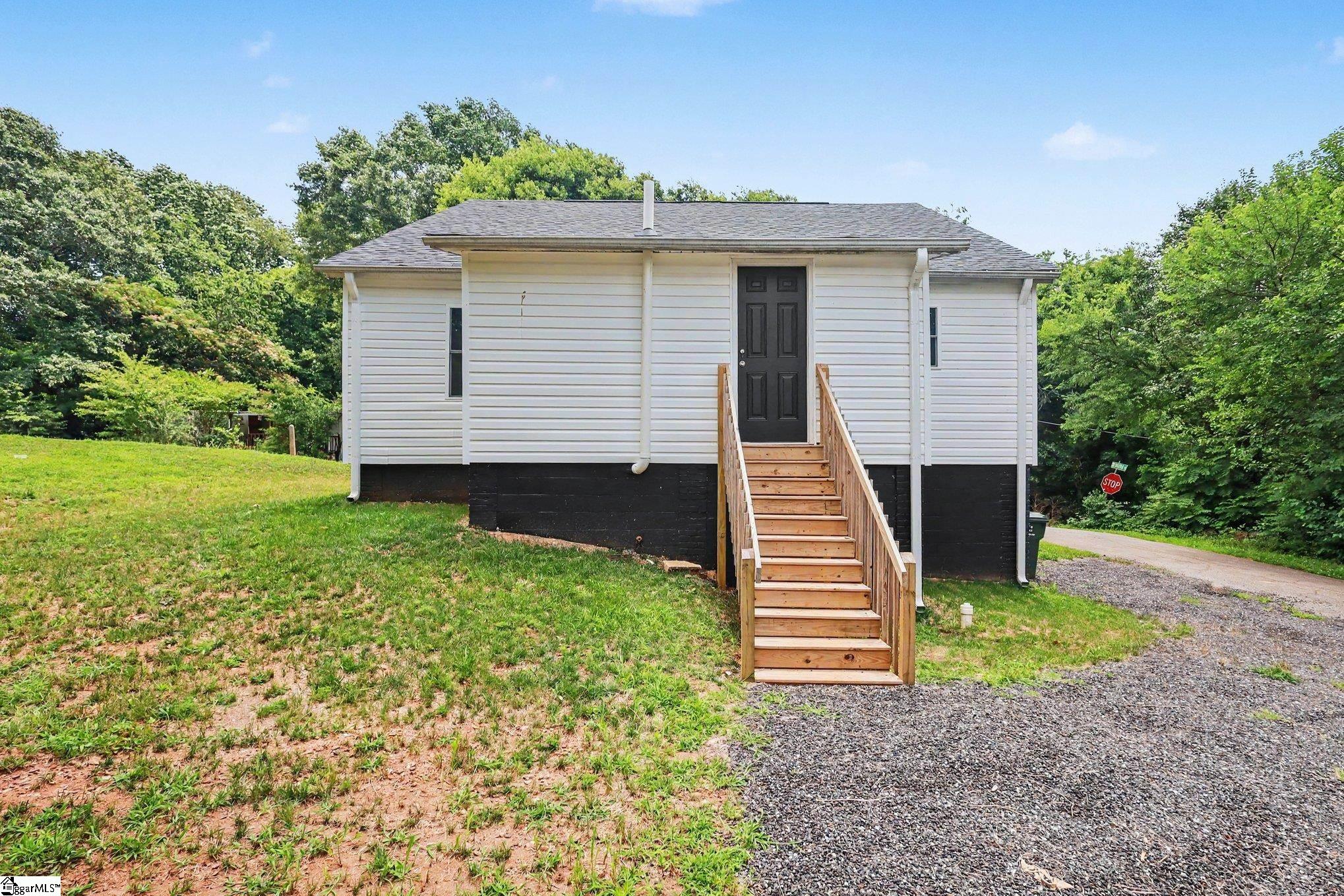 586 Hickory Drive Property Photo 17