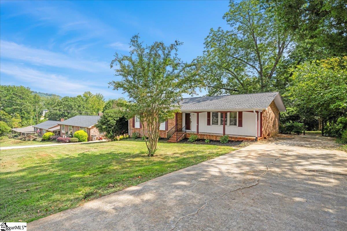 16 Starsdale Circle Property Photo 3