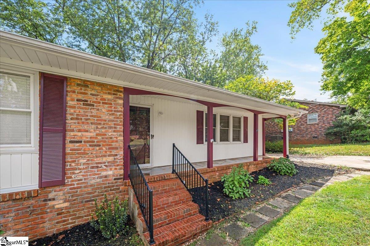 16 Starsdale Circle Property Photo 4